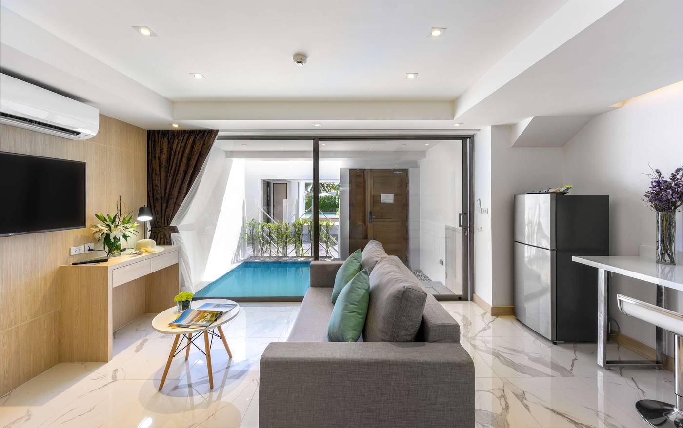 The-Beachfront-Hotel-Phuket-Room-31