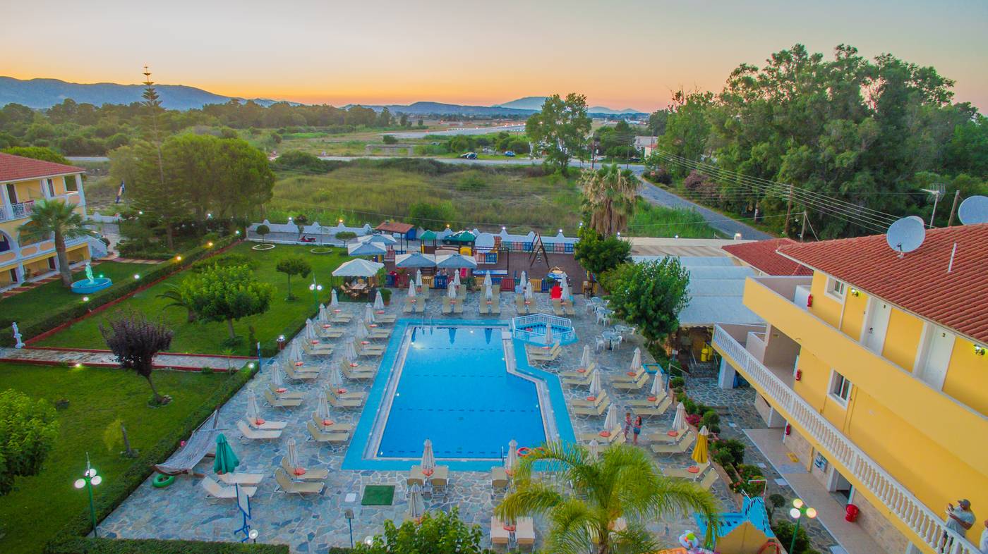 Macedonia-Pool-1