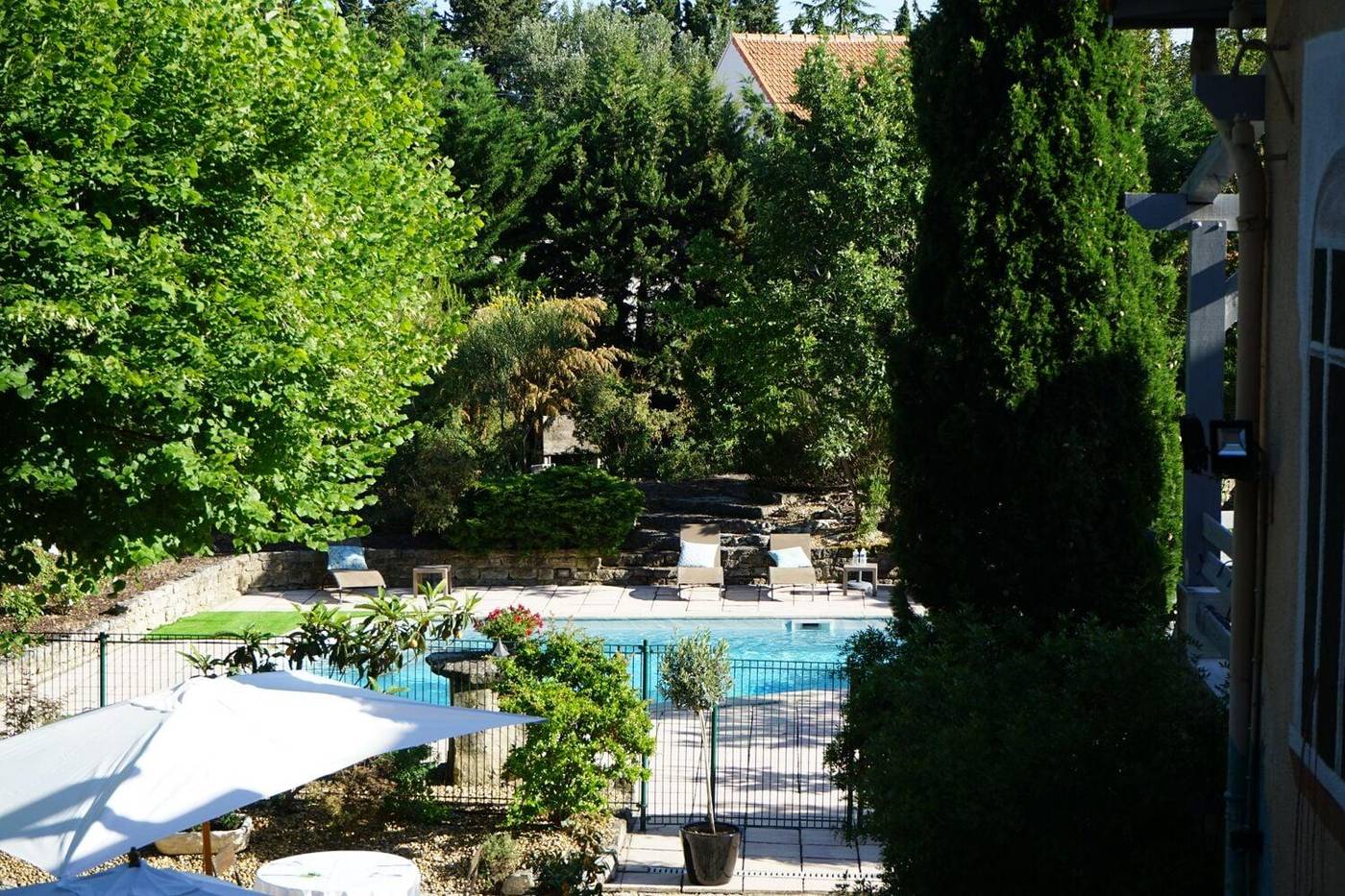 Logis Hostellerie Blason De Provence-France-Monteux-General view-7