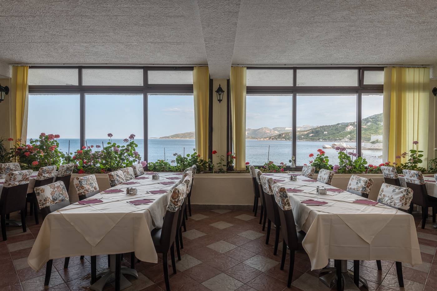 Villas-Plat-Restaurant-44