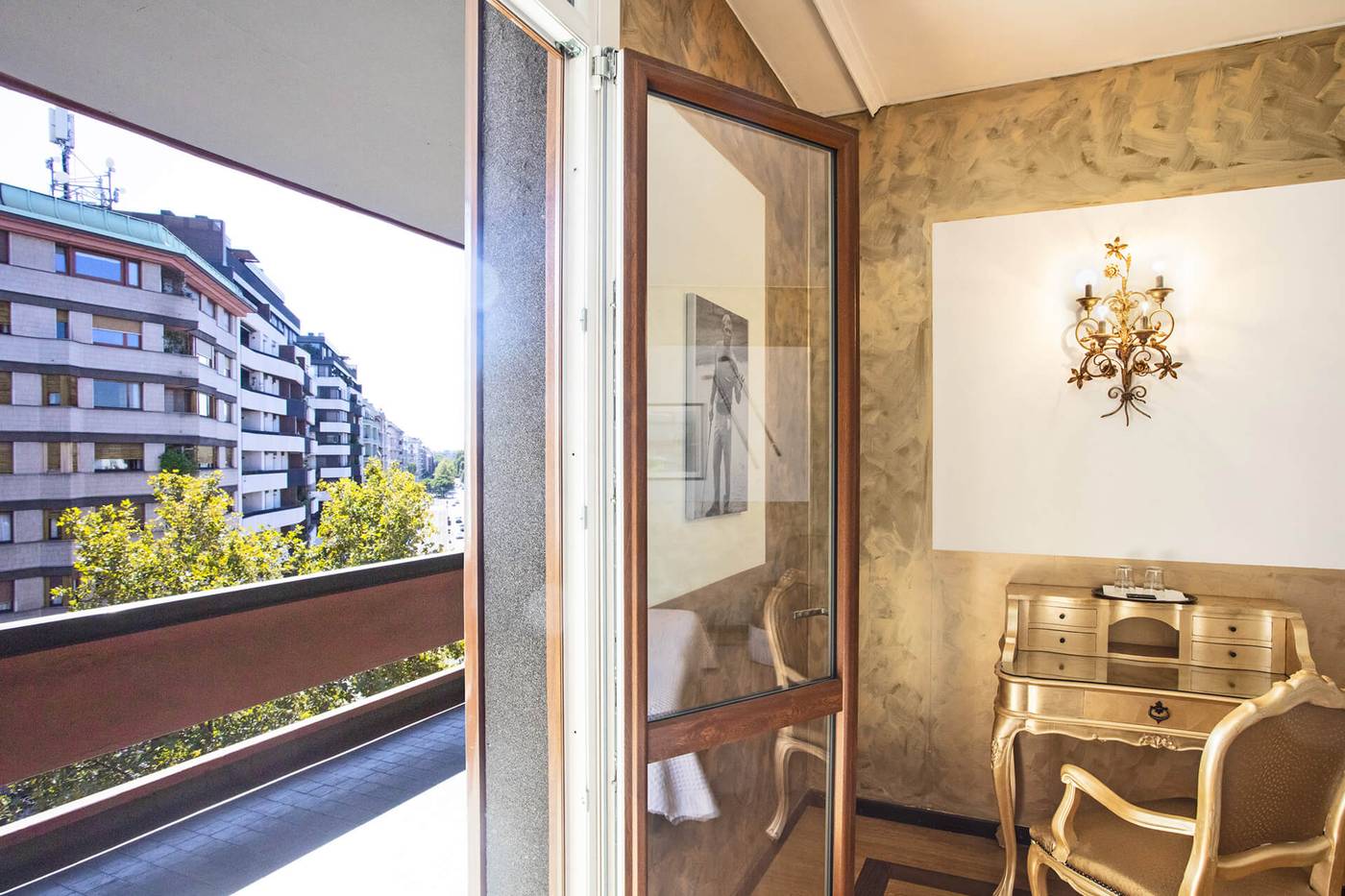 Admiral-Hotel-Room-45