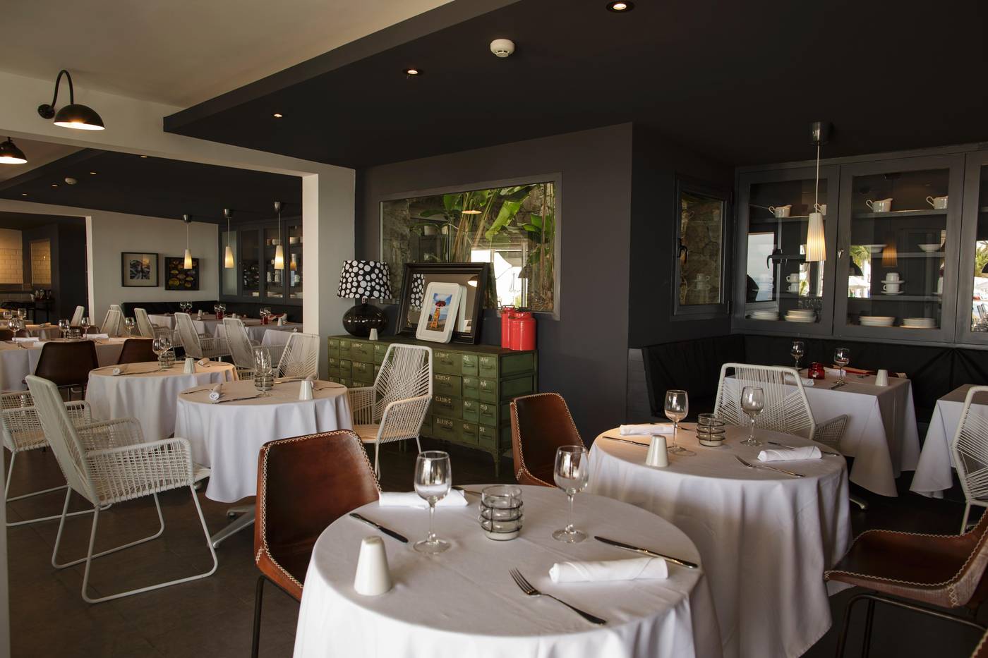 Marina-Bayview---Adults-Only-Restaurant-47