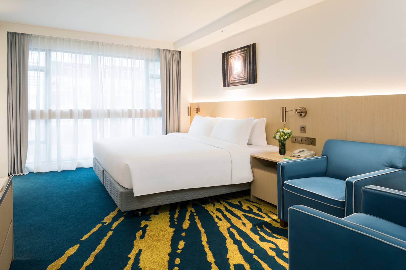 Holiday-Inn-Golden-Mile-Hong-Kong-Room-24