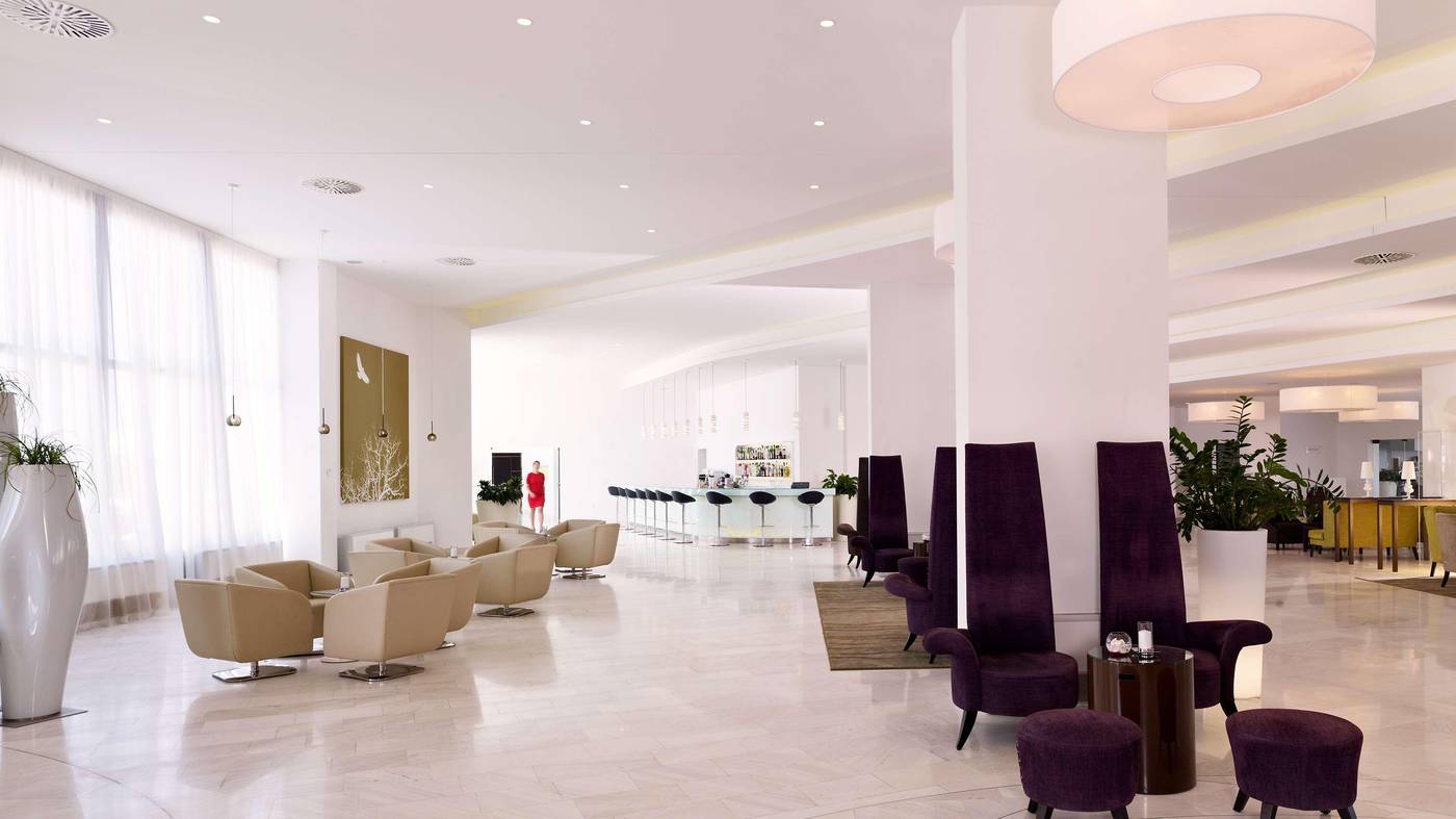 Park-Plaza-Histria-Pula-Lobby-67