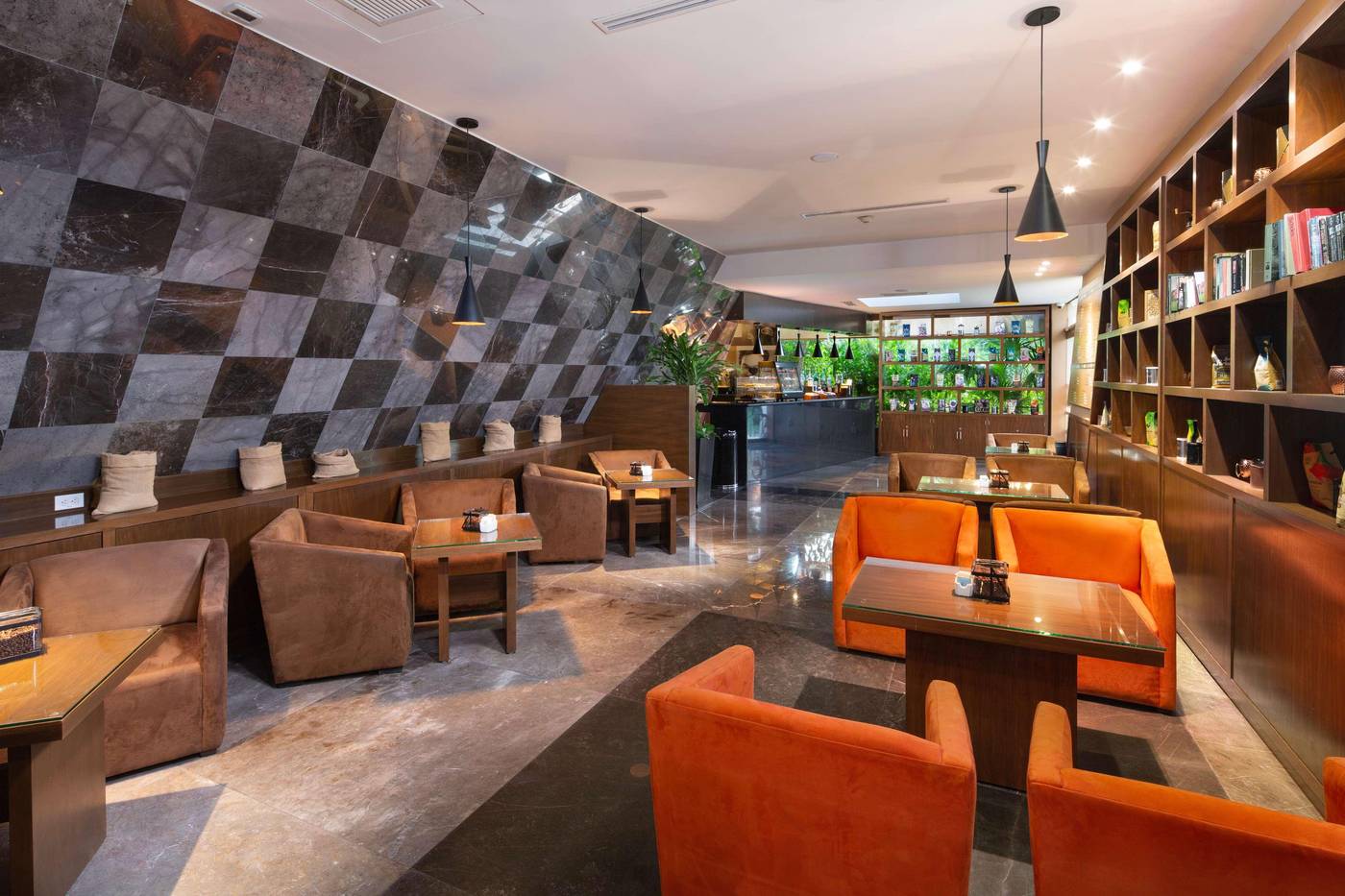 The-Pyramid-at-Grand-Oasis-Bar-49