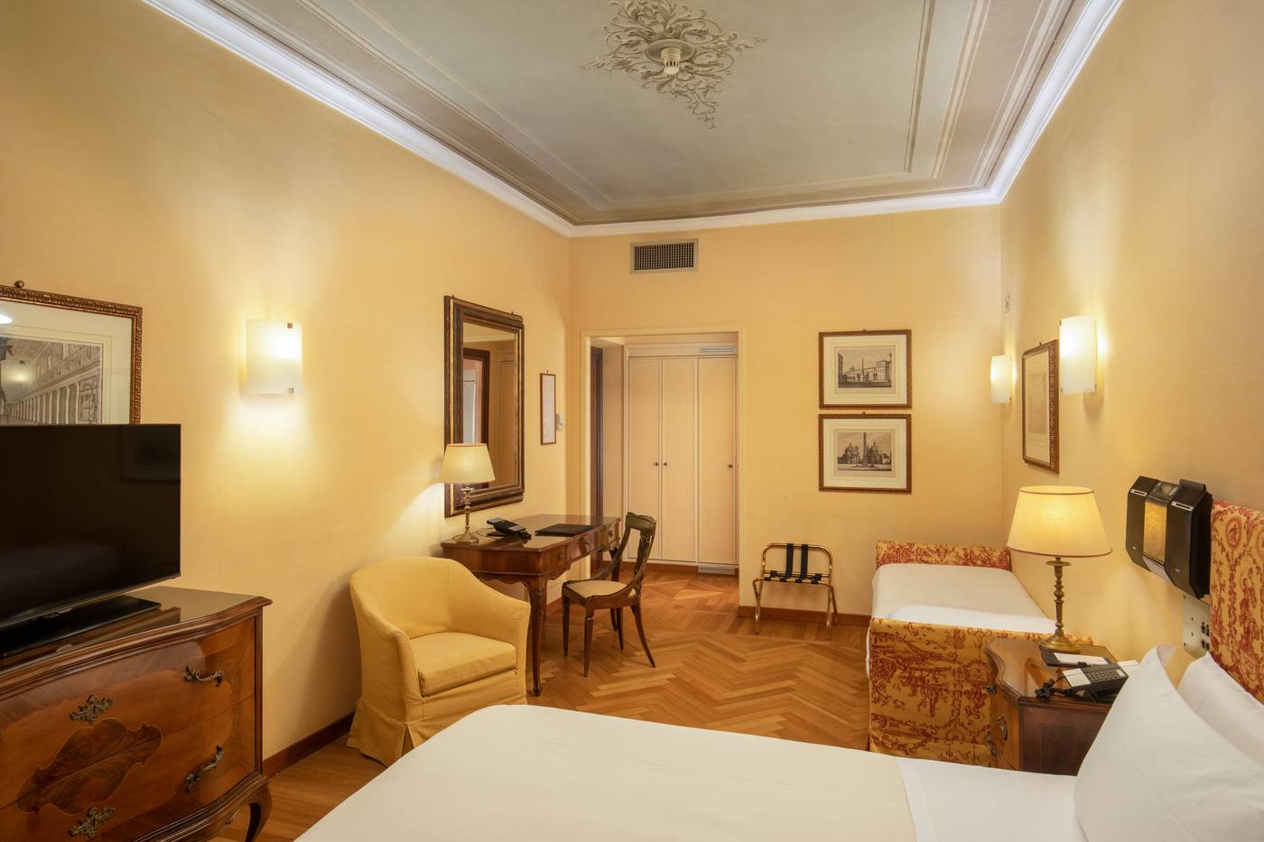 Hotel-Canada--BW-Premier-Collection-Room-30