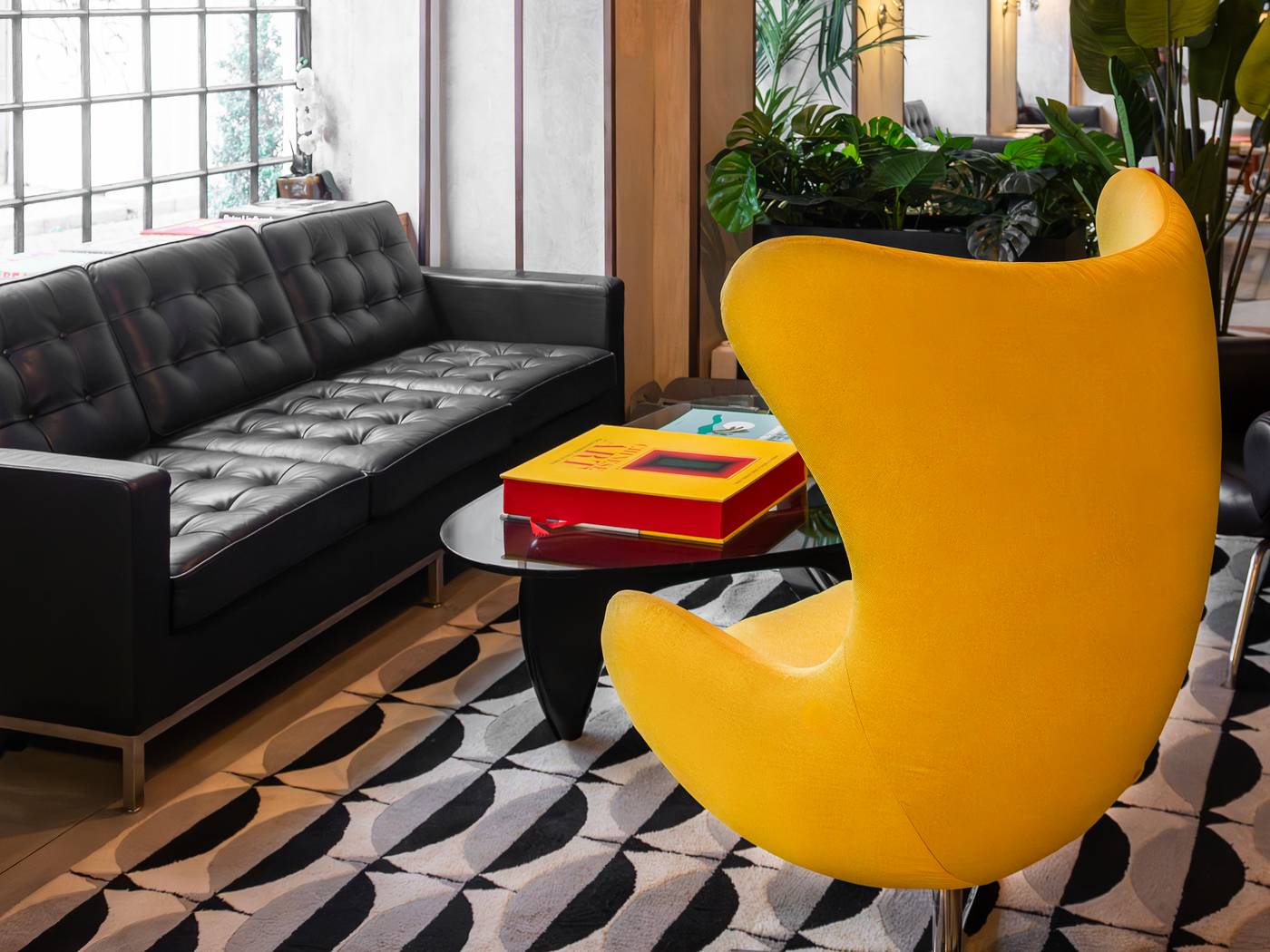 Browns-Downtown-Hotel-Lobby-1