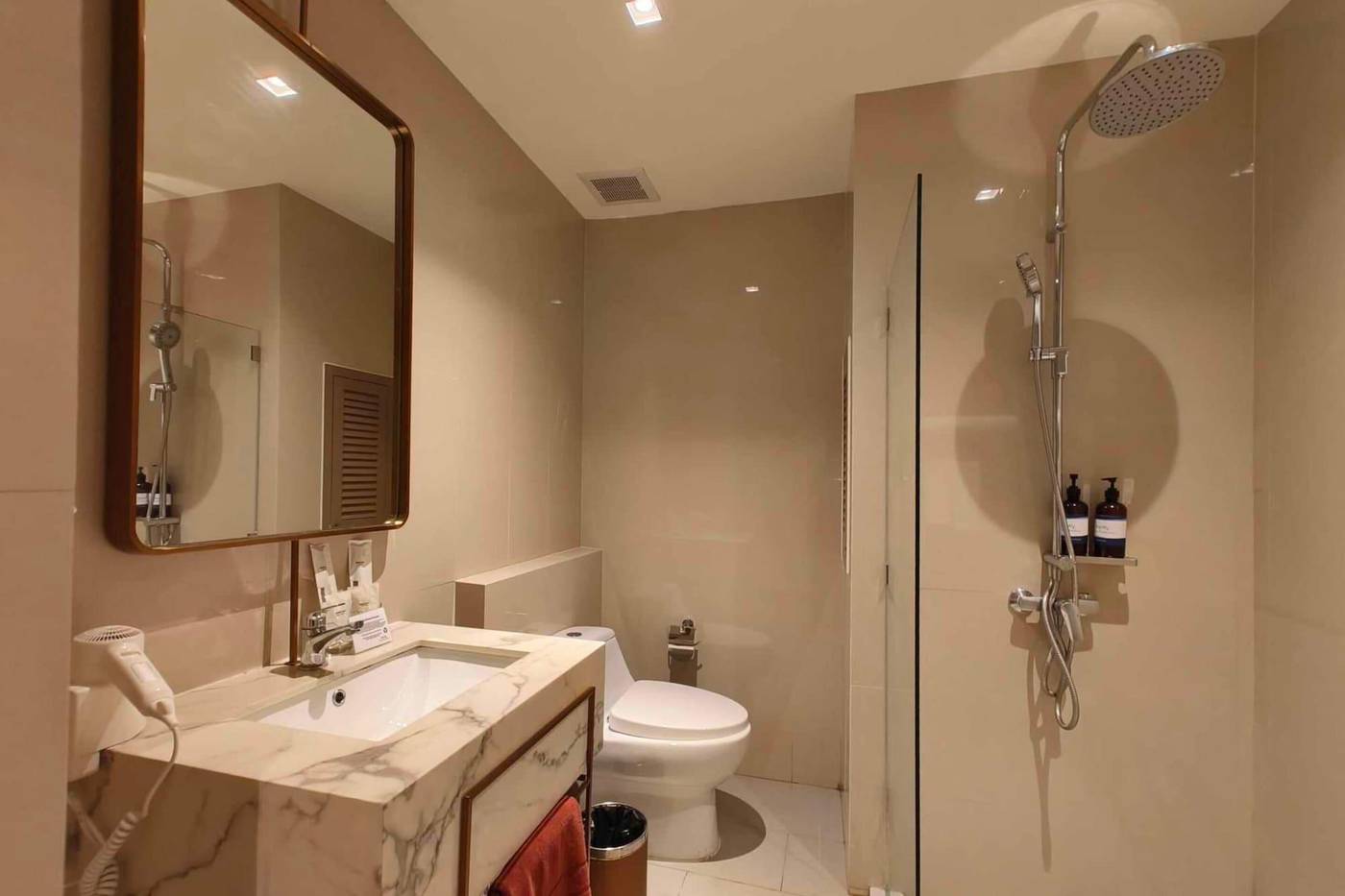 Away-Bangkok-Riverside-Kene-Room-55