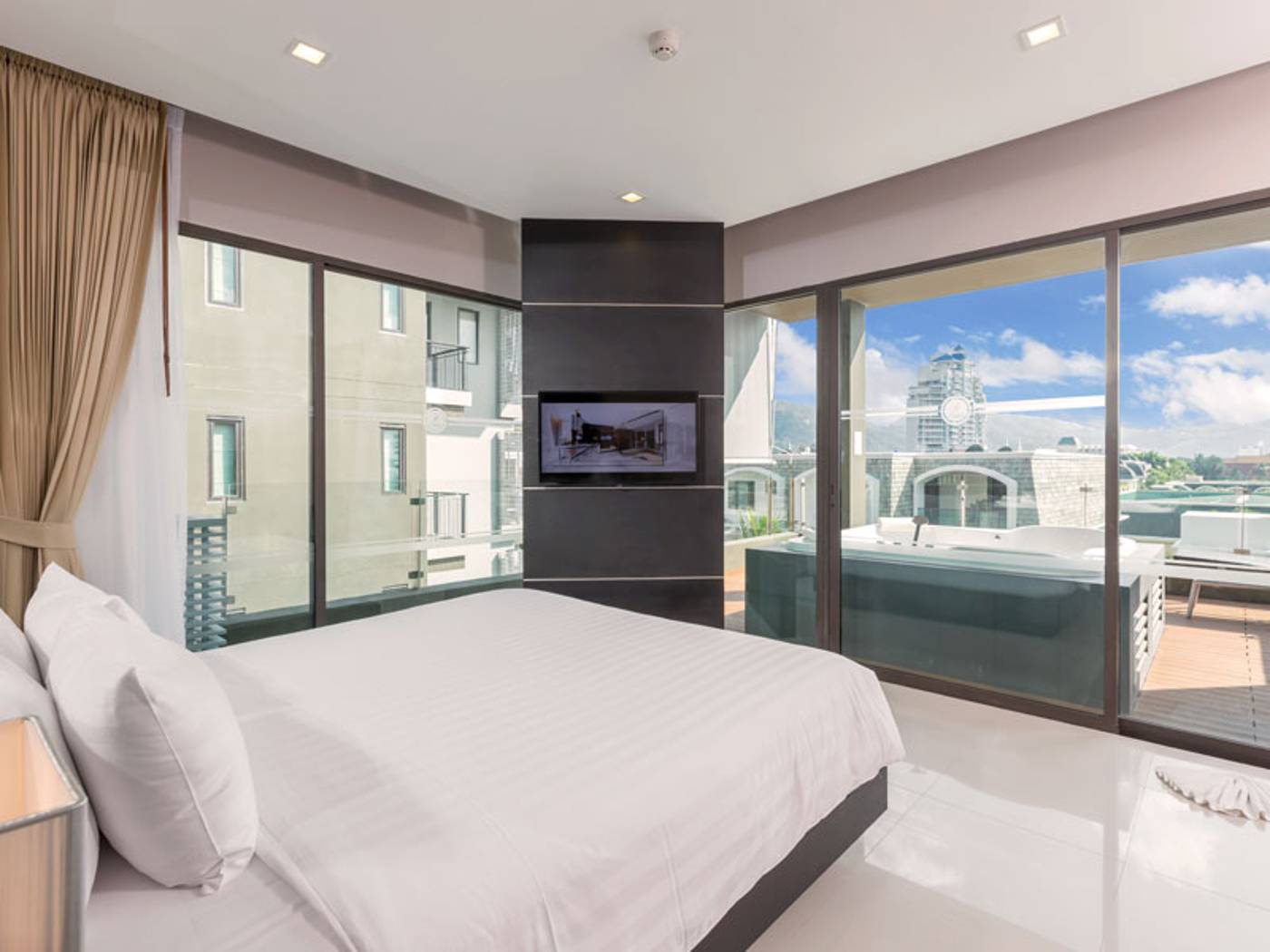 The-Charm-Resort-Phuket-Room-36