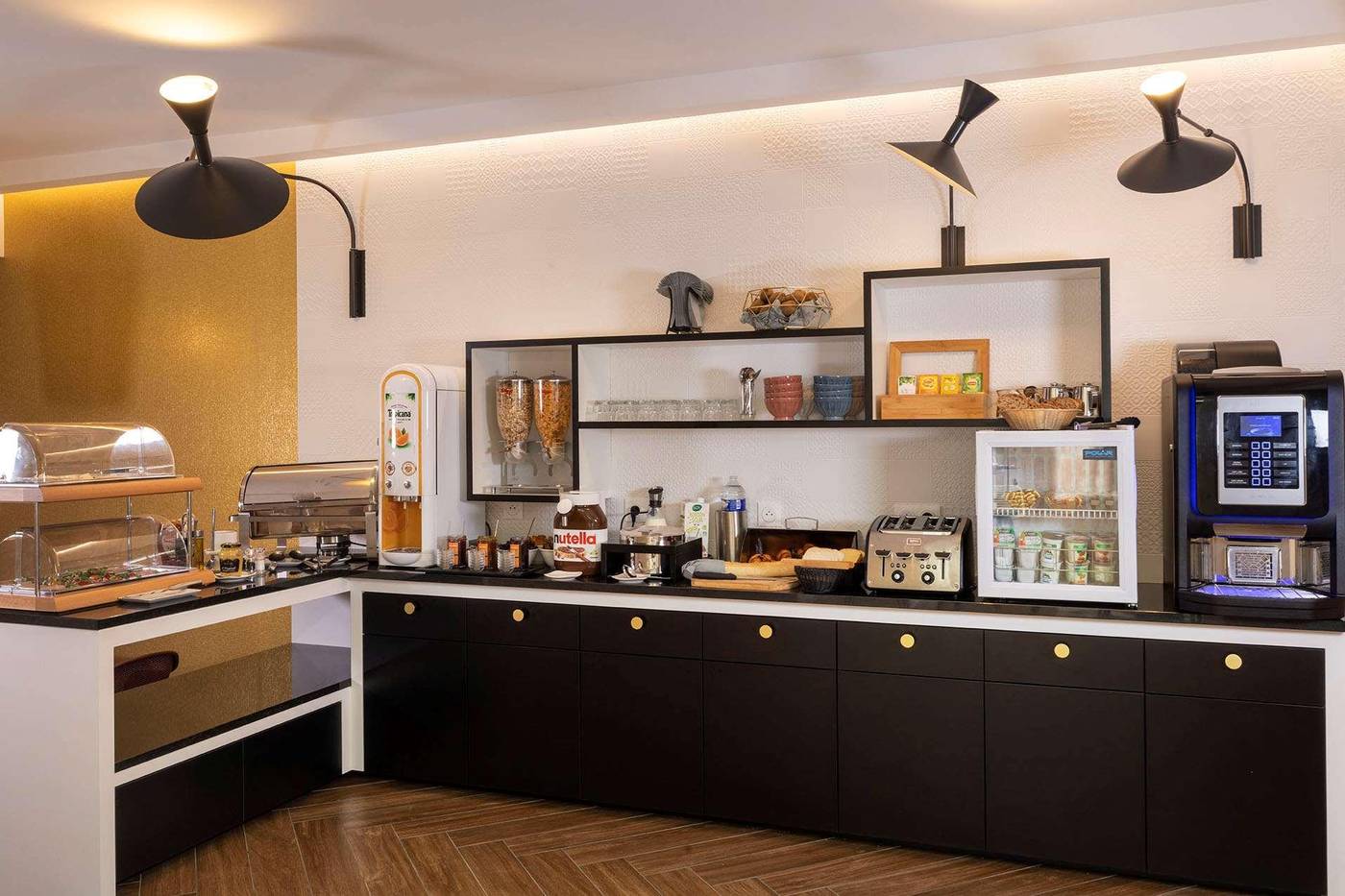 Elysees-8-Restaurant-9