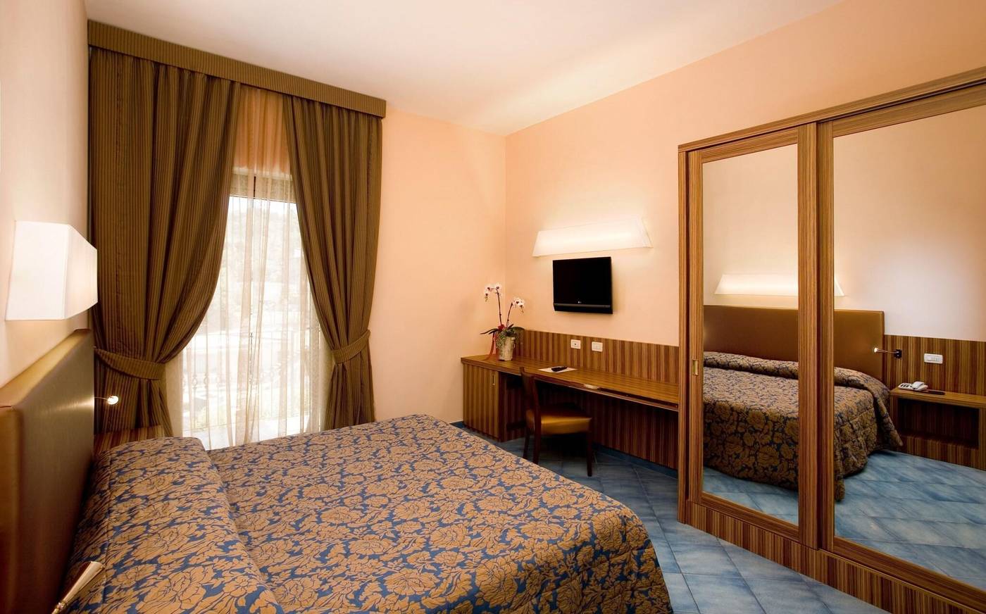Grand-Hotel-Due-Golfi-Room-23