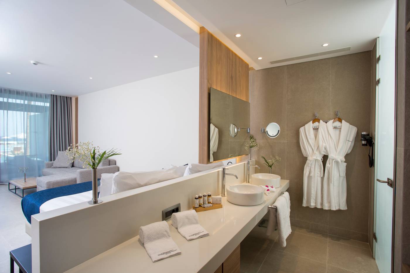 Gennadi-Grand-Resort-Room-28