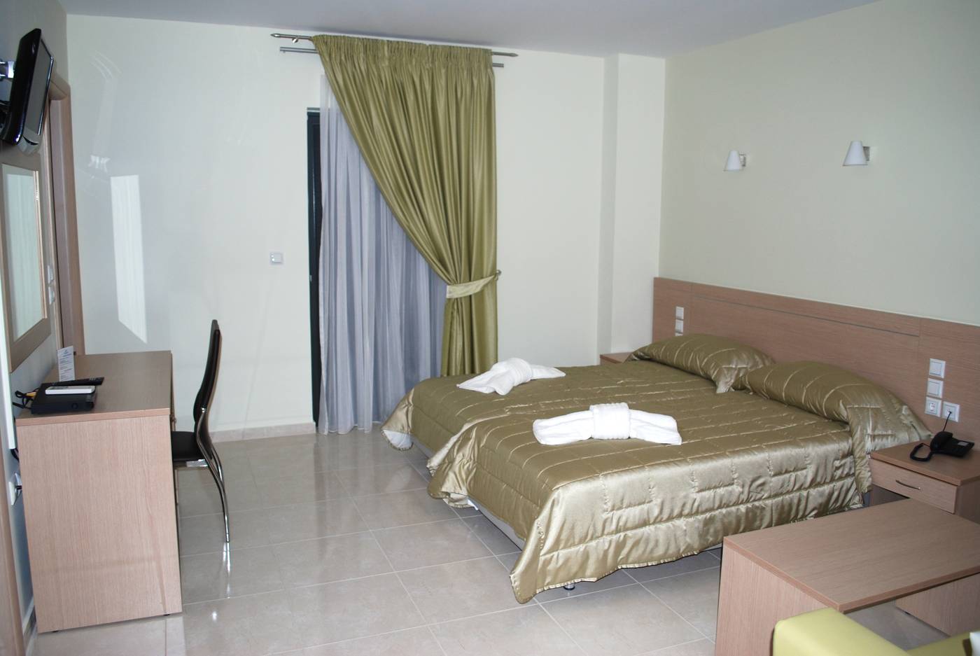 Eleana-Hotel-Room-16