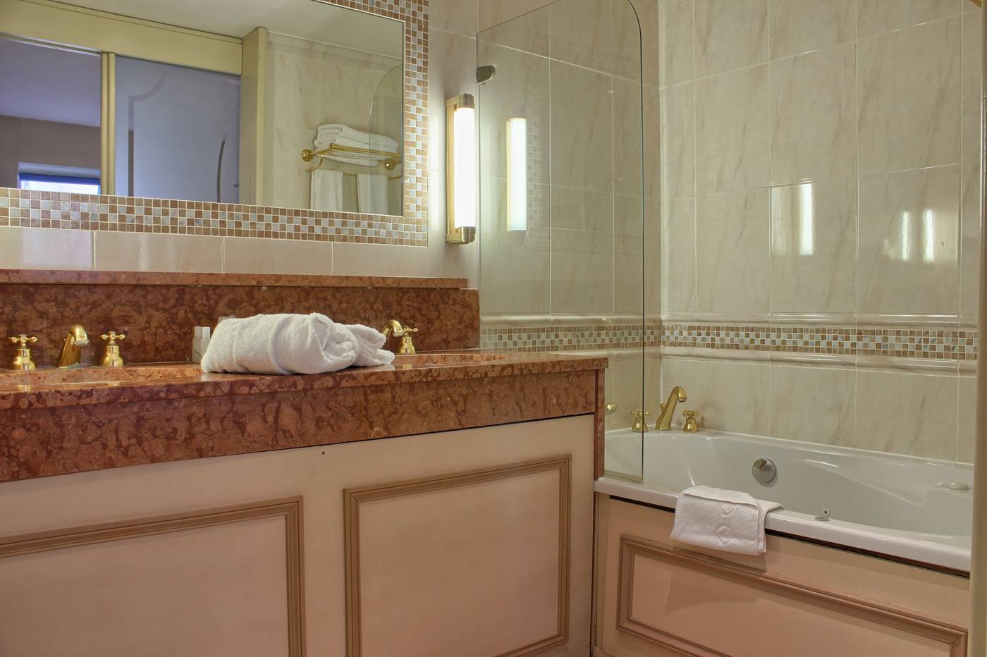 Normandy-Le-Chantier-Room-26