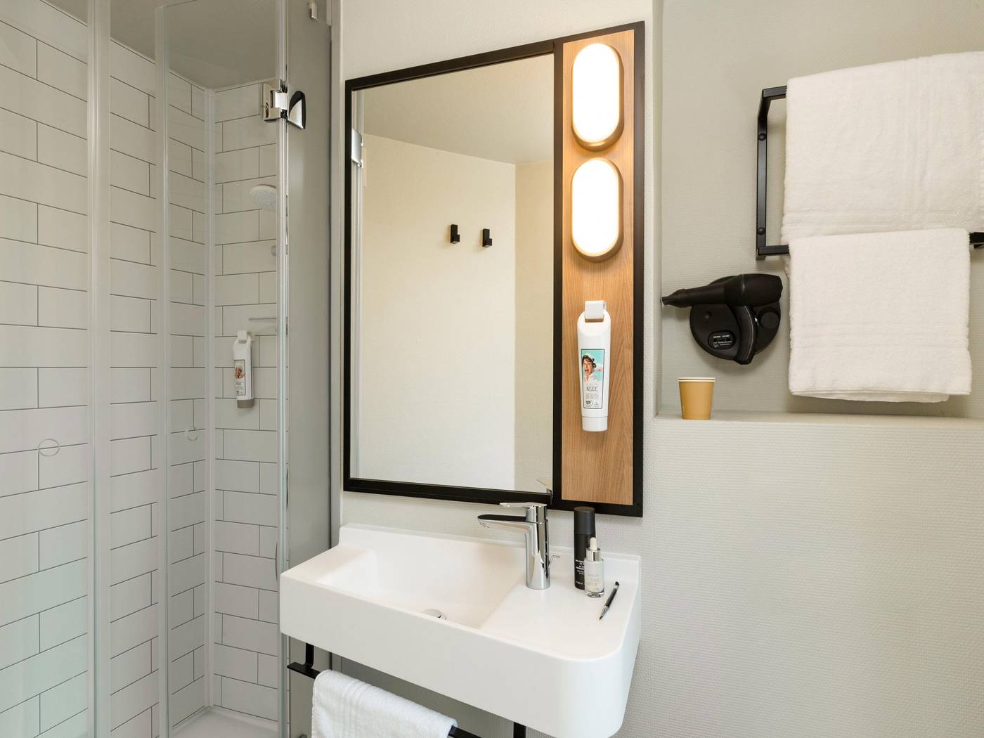 Ibis-Bastille-Opera-Room-47