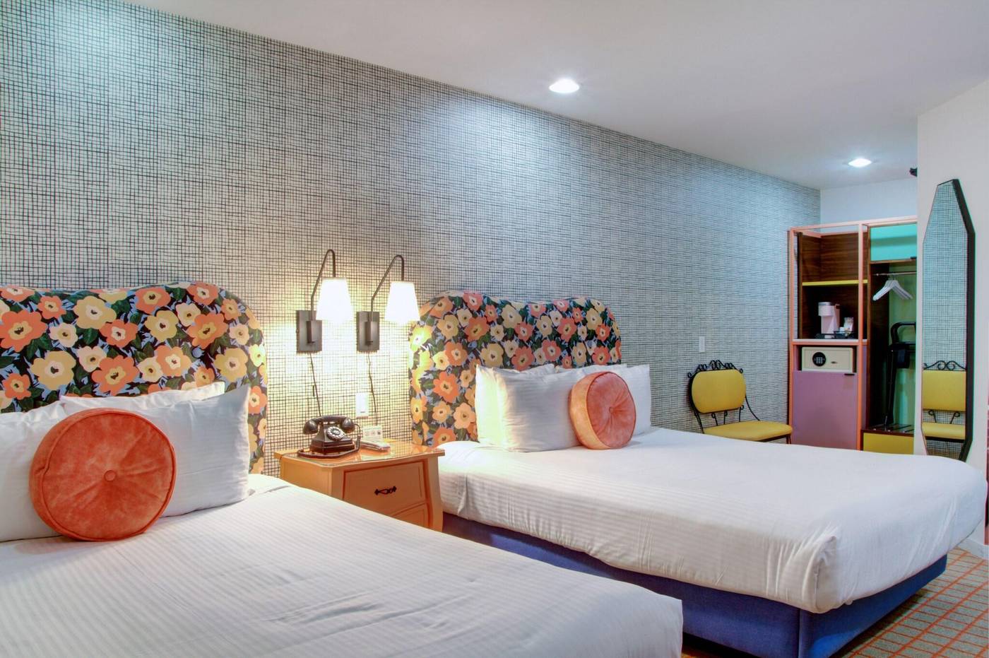 Best-Western-Plus-Hollywood-Hills-Room-32