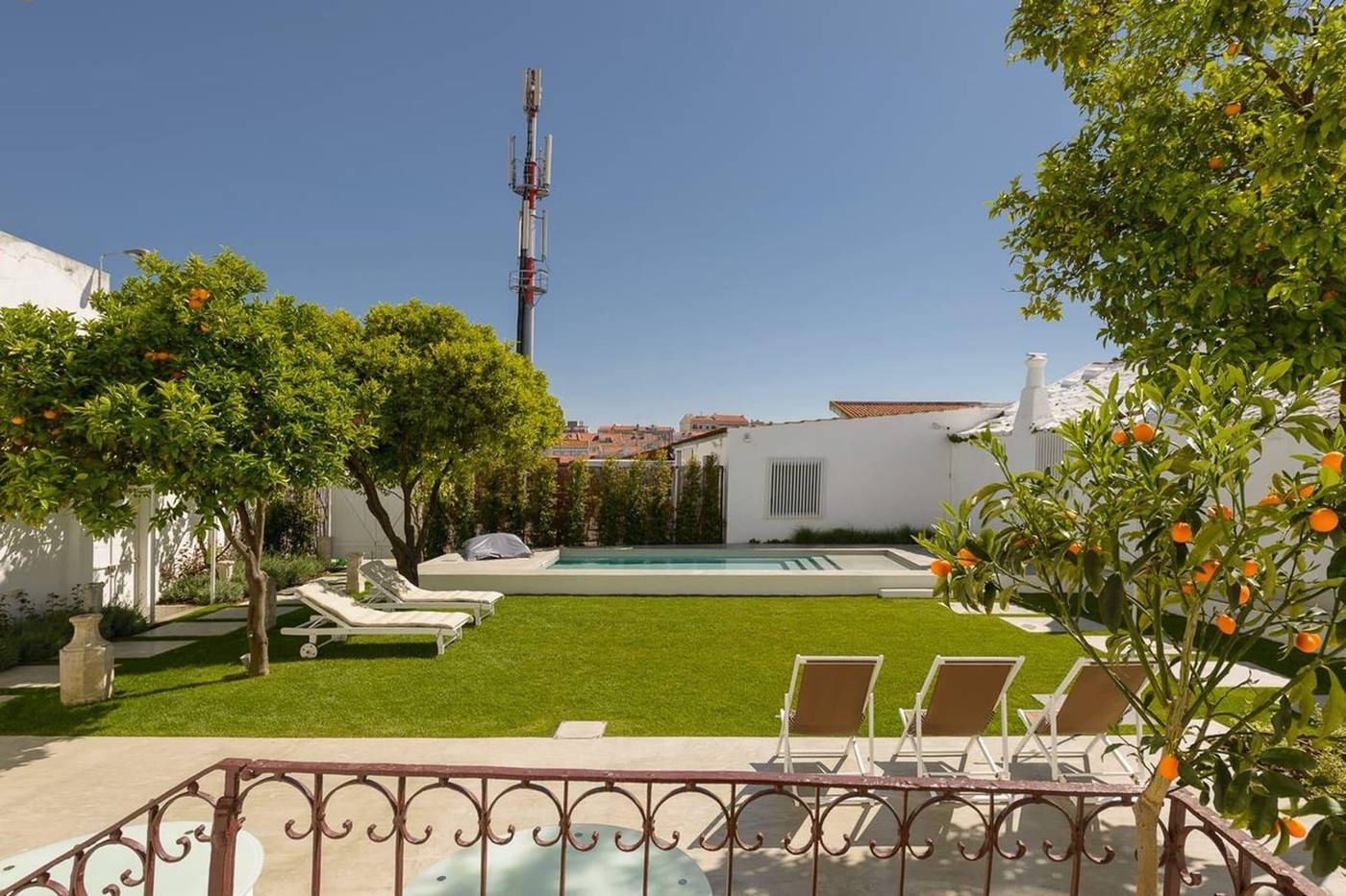 Dona-Graca-Lisbon-Apartments-Sports-and-Entertainment-55