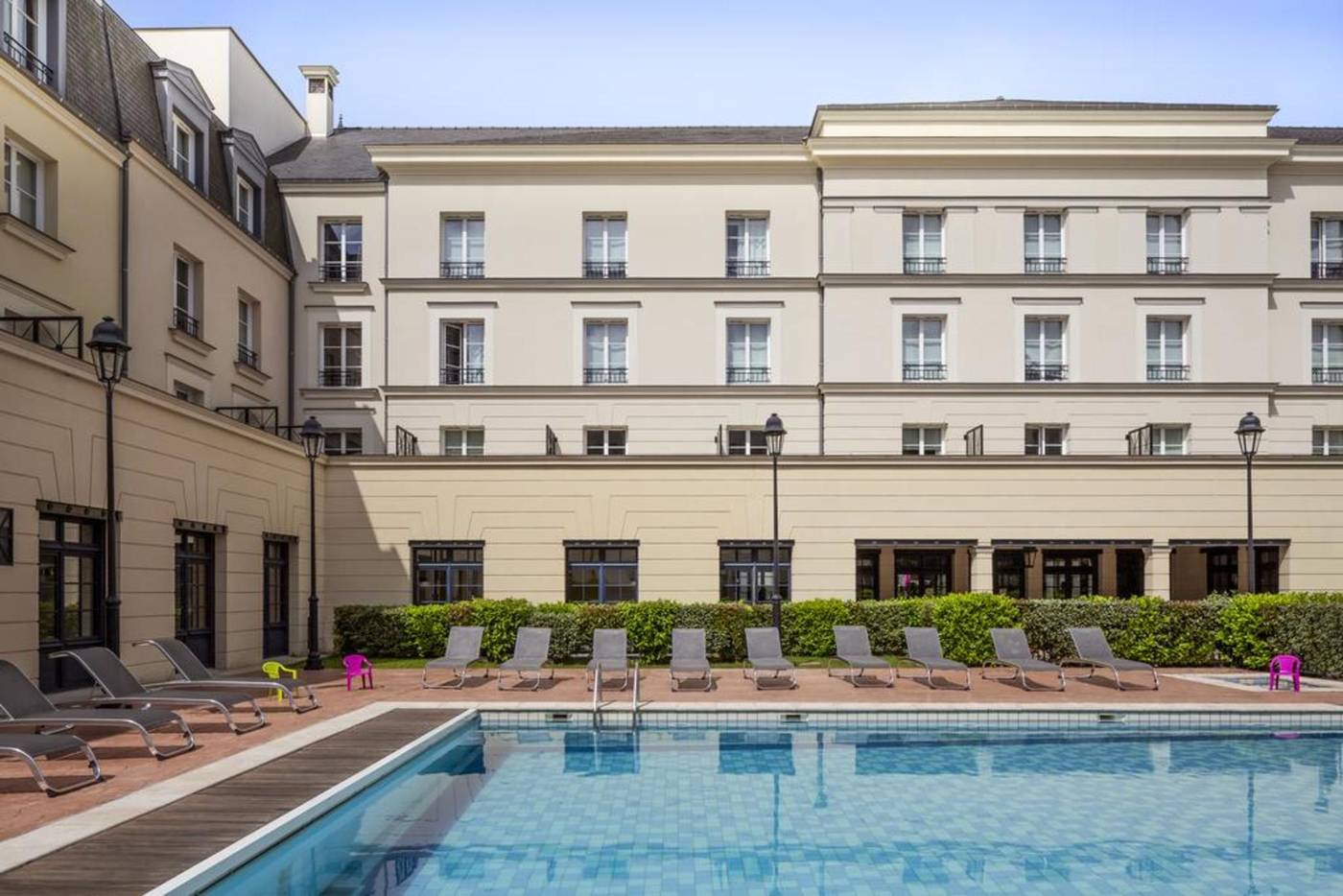 Adagio-Aparthotel-Serris-Val-d-Europe-Pool-56