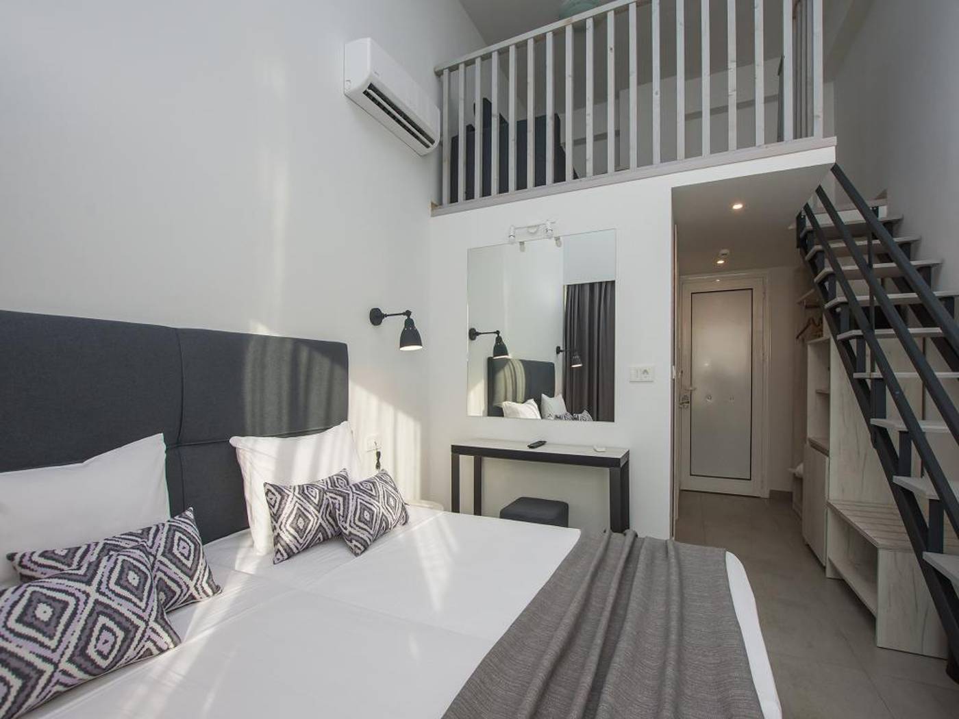 Golden Coast Resort & Spa