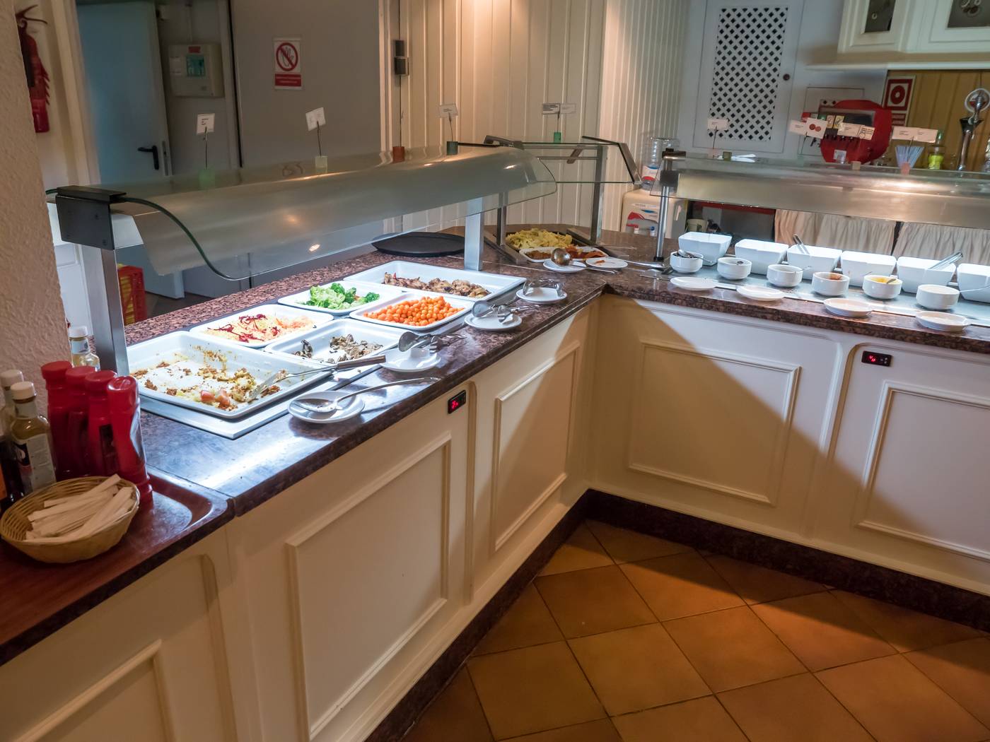 Laguna-Park-I-Restaurant-38