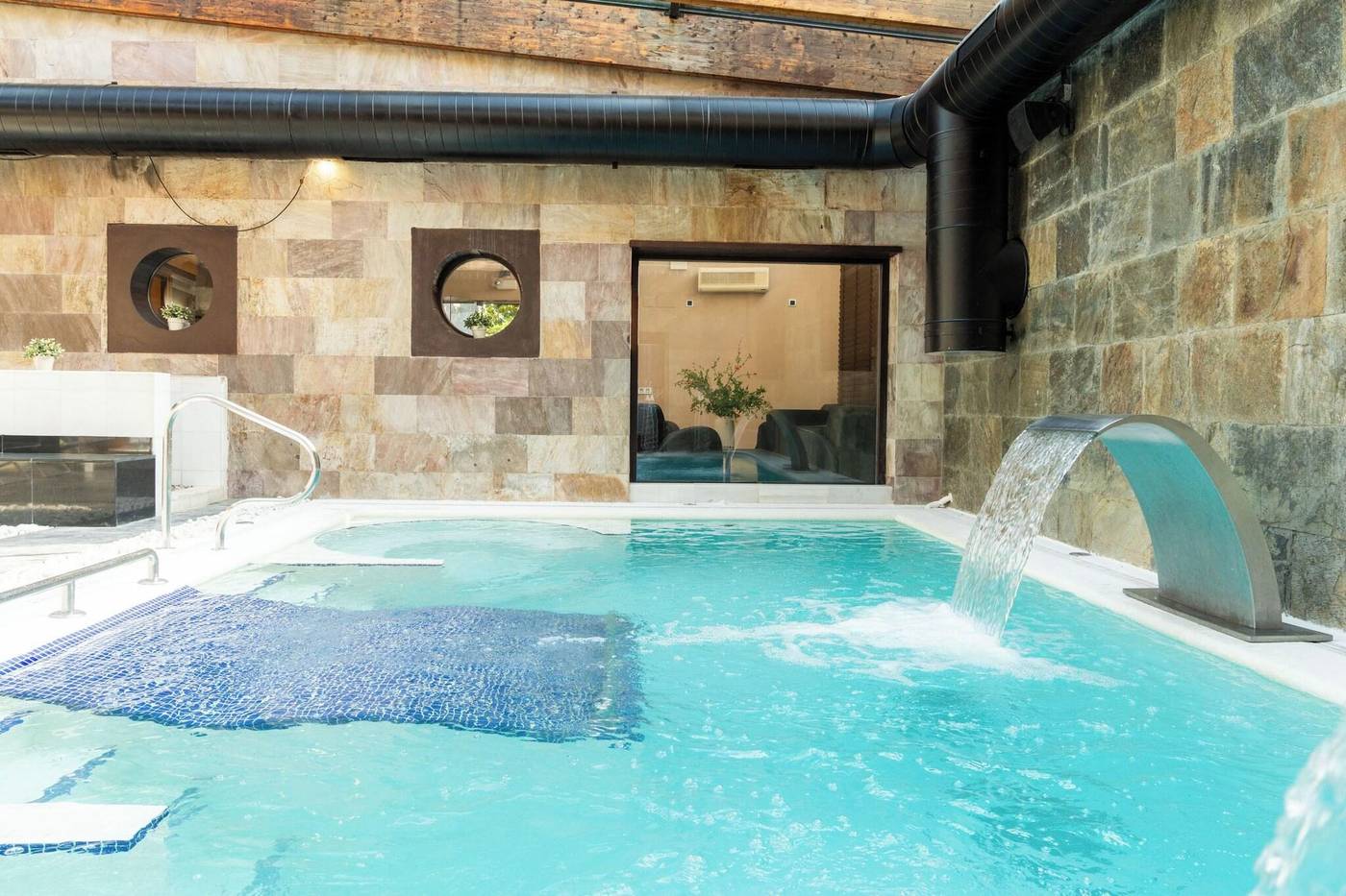 Mas-Passamaner-Sports-and-Entertainment-83