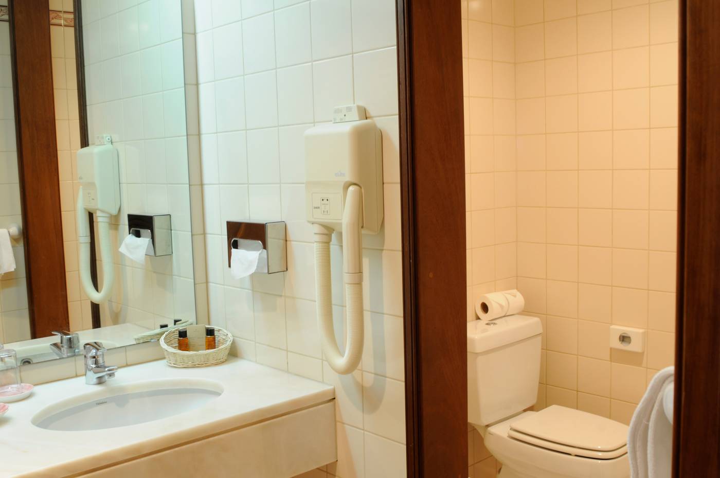 Quinta-Penha-de-Franca-Room-49