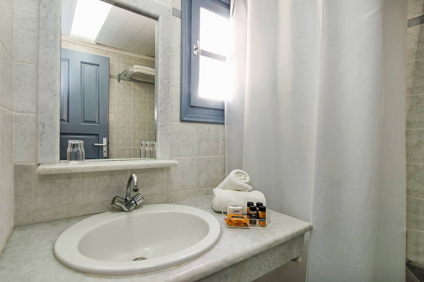 Atlantis-Beach-Villas-Room-20