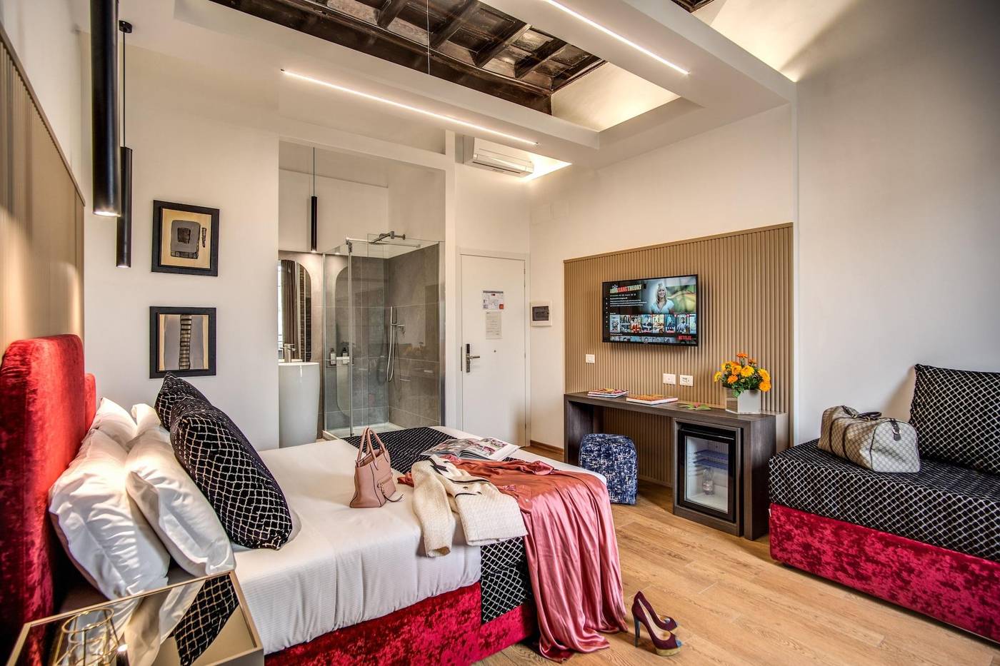 Little-Queen-Suite-Room-22