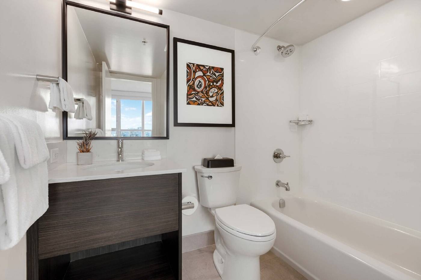 WorldMark-Vancouver-The-Canadian-Room-19