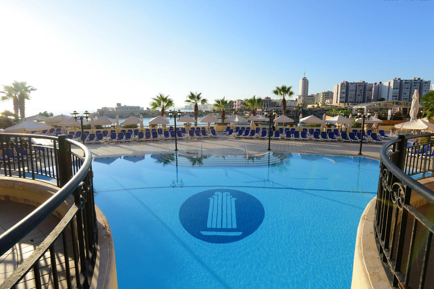 Corinthia-Hotel-St-George-s-Bay-Pool-4