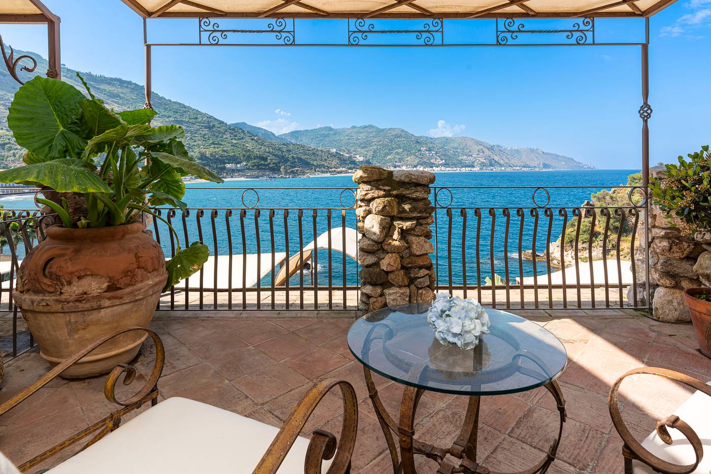 Grand-Hotel-Atlantis-Bay-Room-51