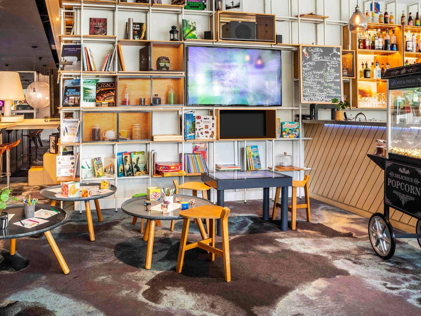 ibis-Styles-Paris-Bercy-Bar-17