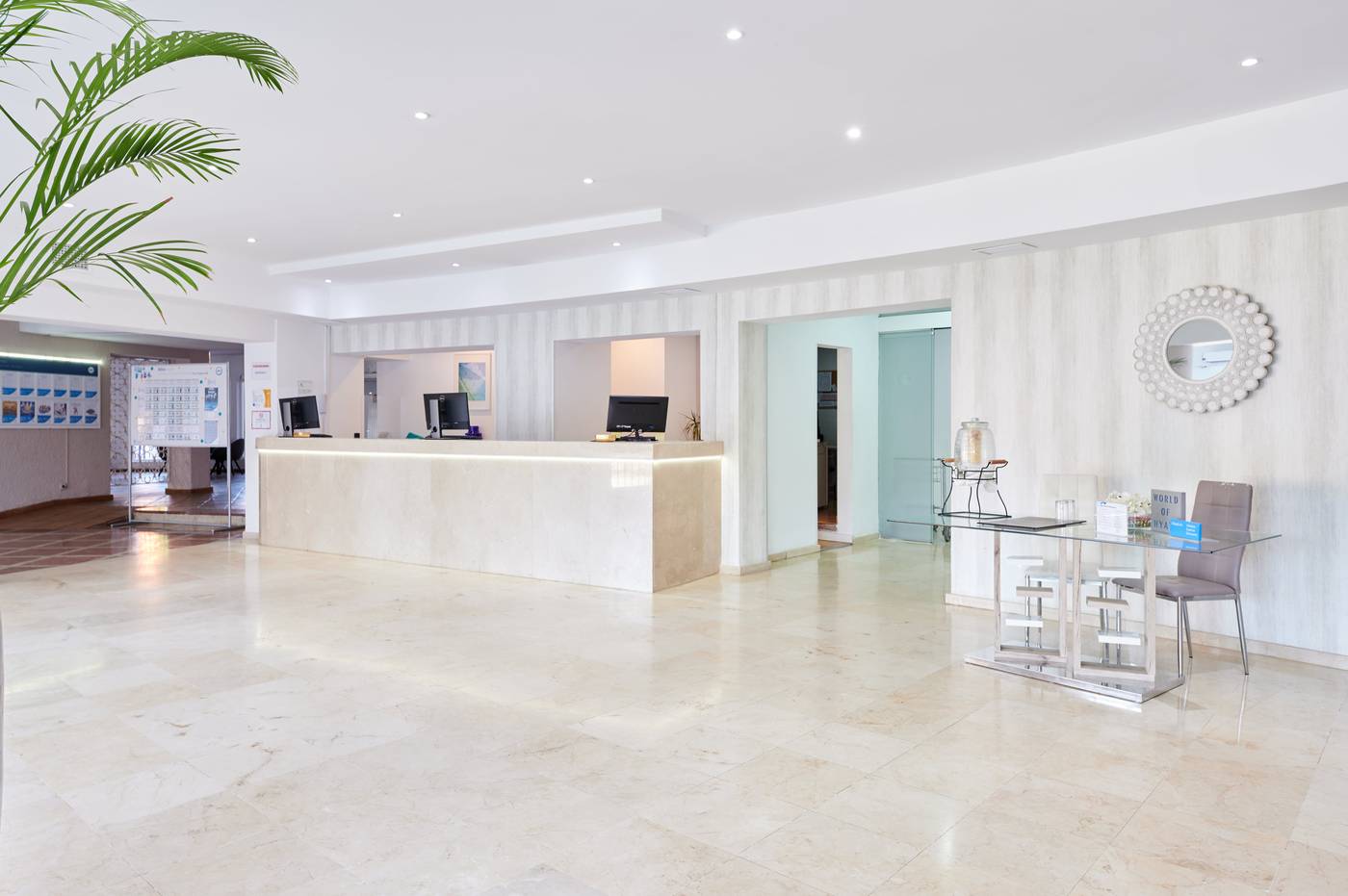 Alua-Sun-Marbella-Park-Lobby-59