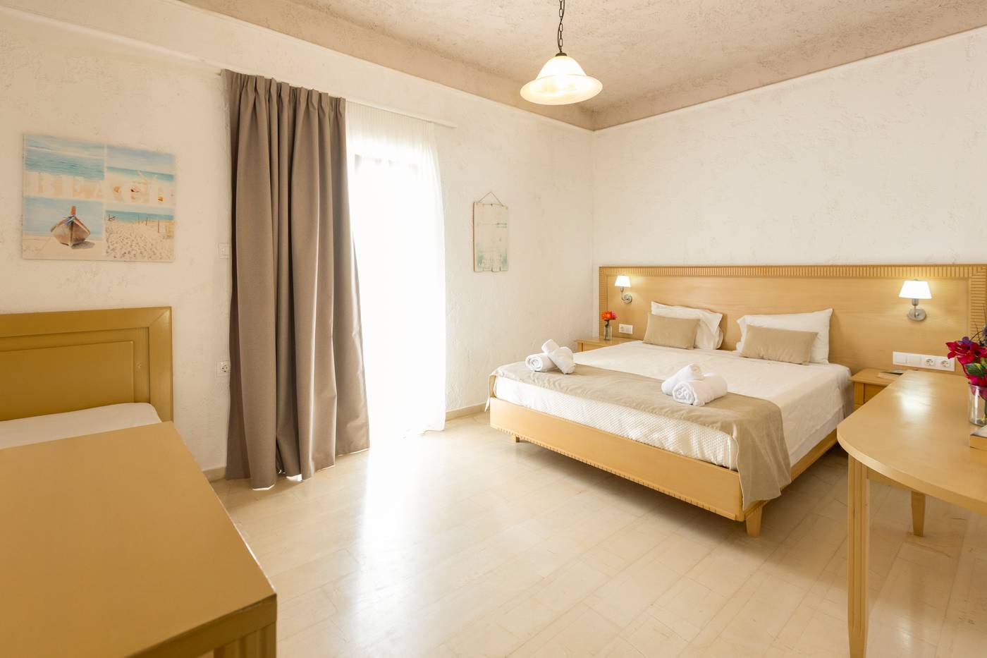 Pelagia-Bay-Room-21