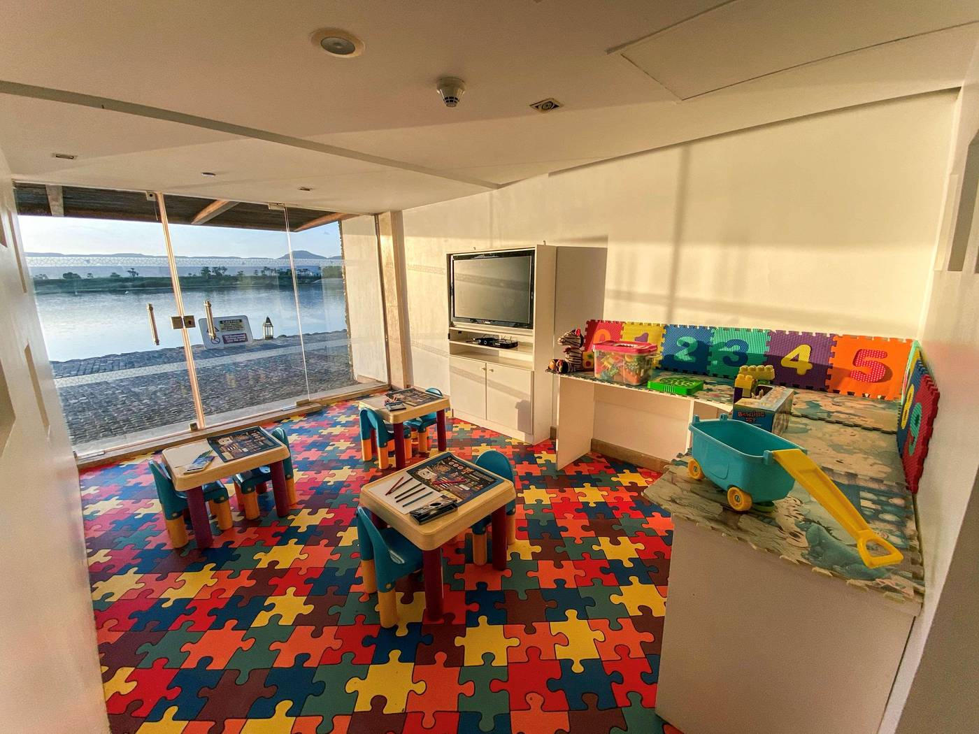 Hilton-Luxor-Resort---Spa-Sports-and-Entertainment-54