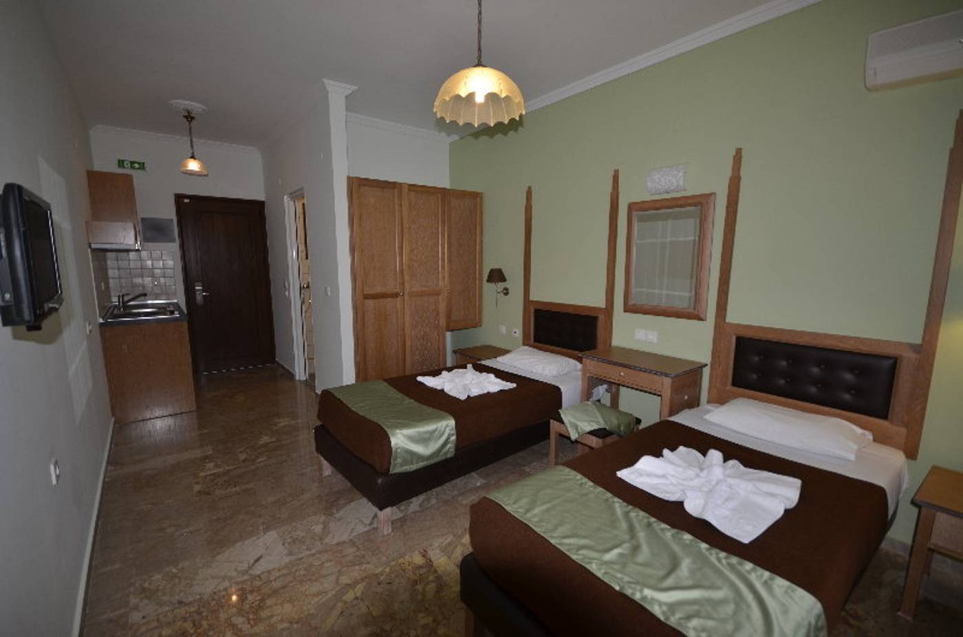 Irene-Apartments-Ag--Gordios-Room-13