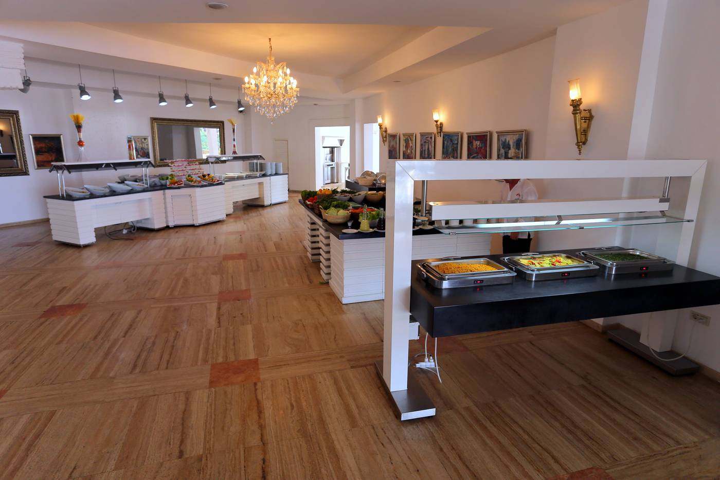 Blue-Dreams-Resorts---Spa-Restaurant-41