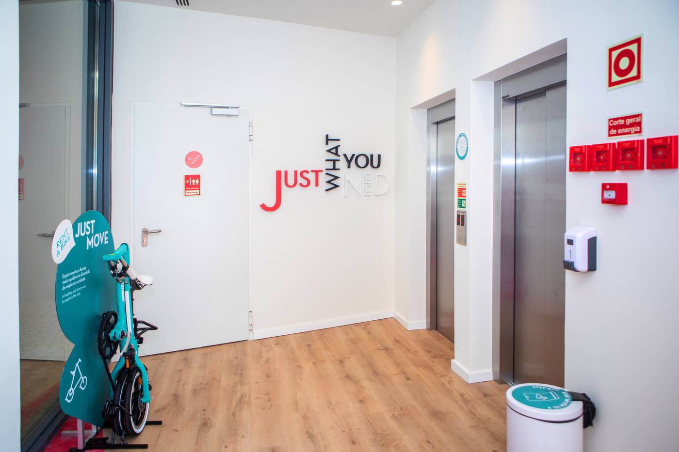 Stay-Hotel-Lisboa-Aeroporto-Lobby-61