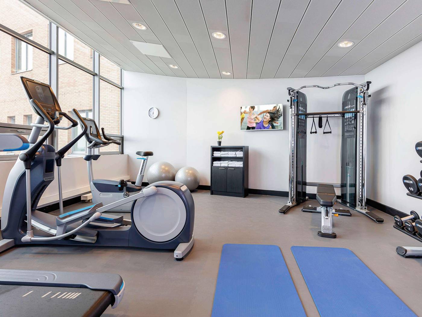 Mercure-Hotel-Amsterdam-Sloterdijk-Station-Sports-and-Entertainment-64