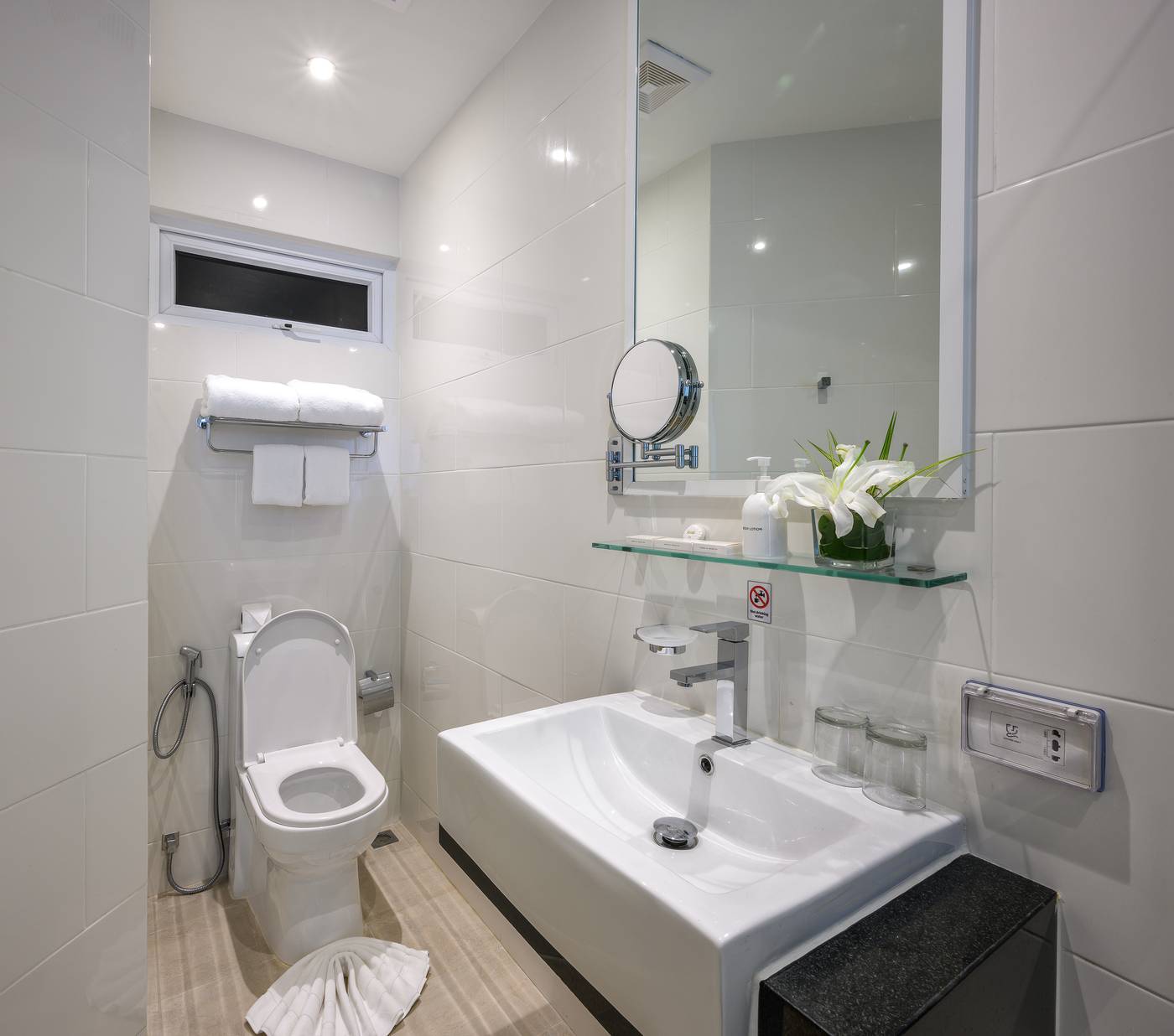 The-Beachfront-Hotel-Phuket-Room-50