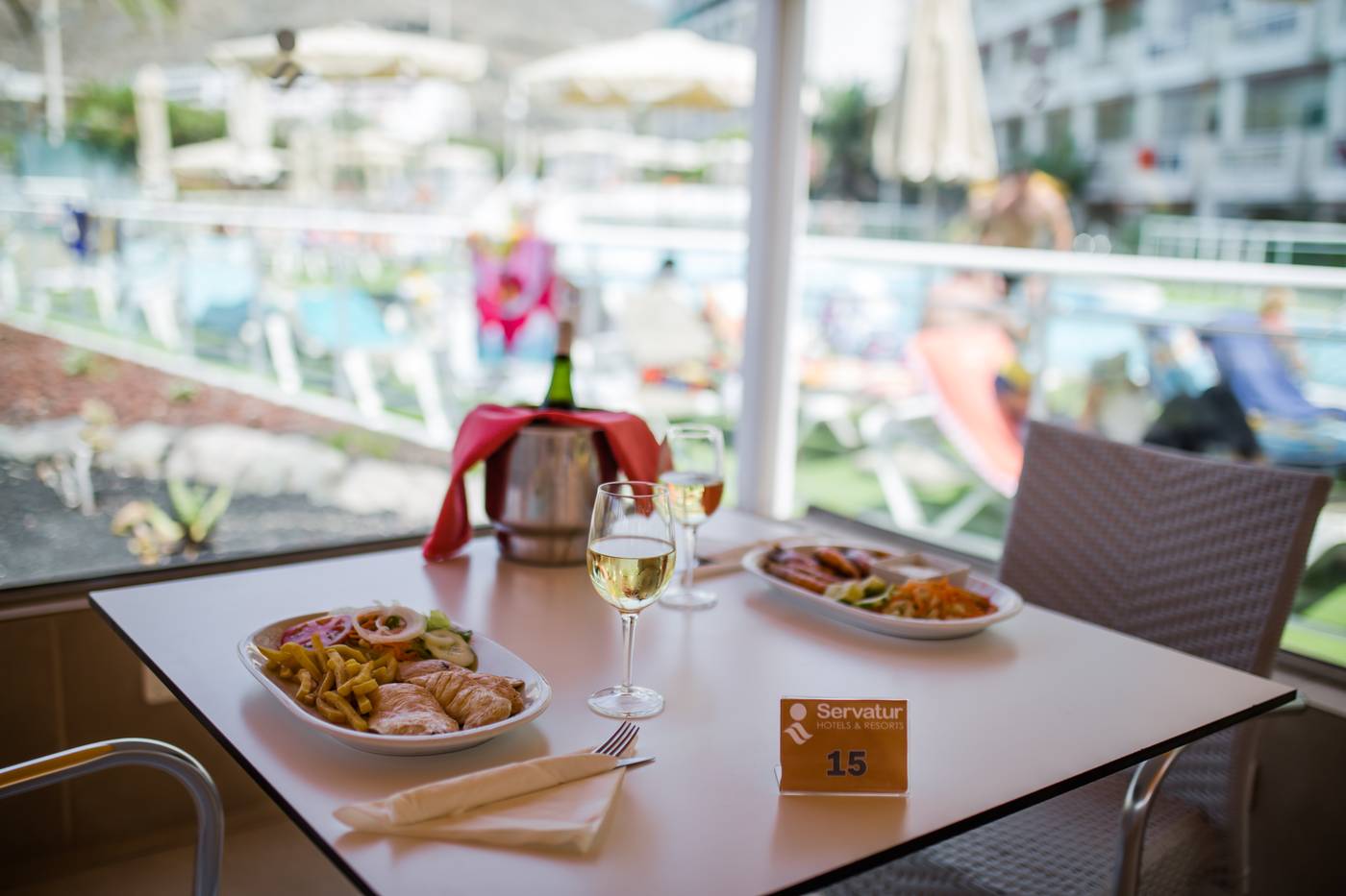 Servatur-Green-Beach-Bar-67