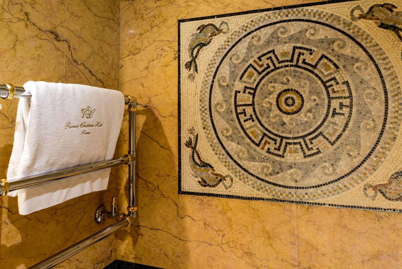 River-Chateau-Room-51