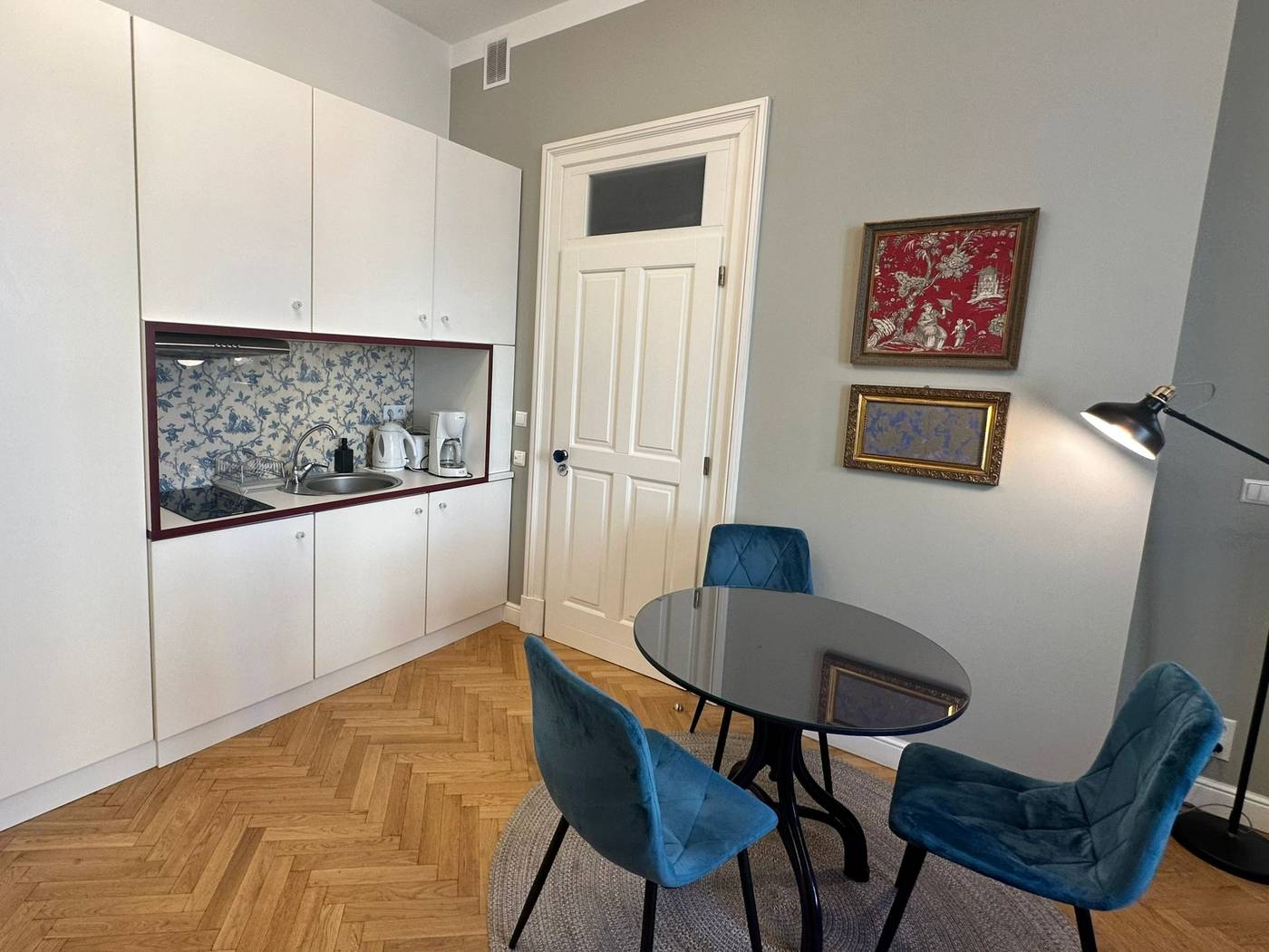 Antique-Apartments-Old-Town-Room-54