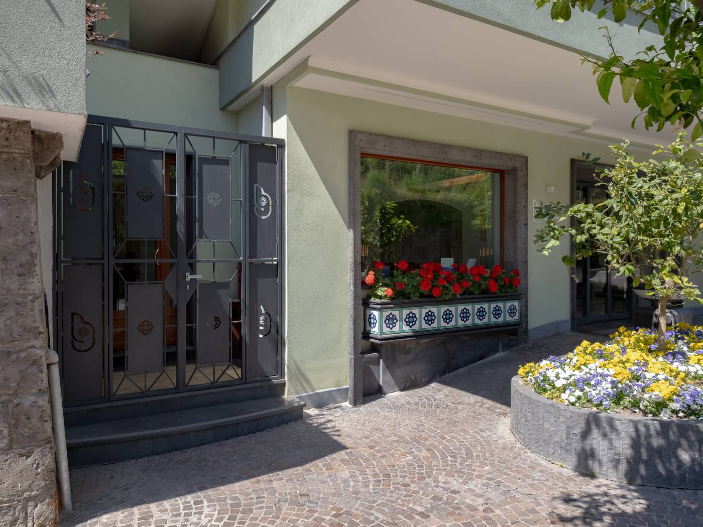 Comfort-Hotel-Gardenia-Sorrento-Coast-General-view-15