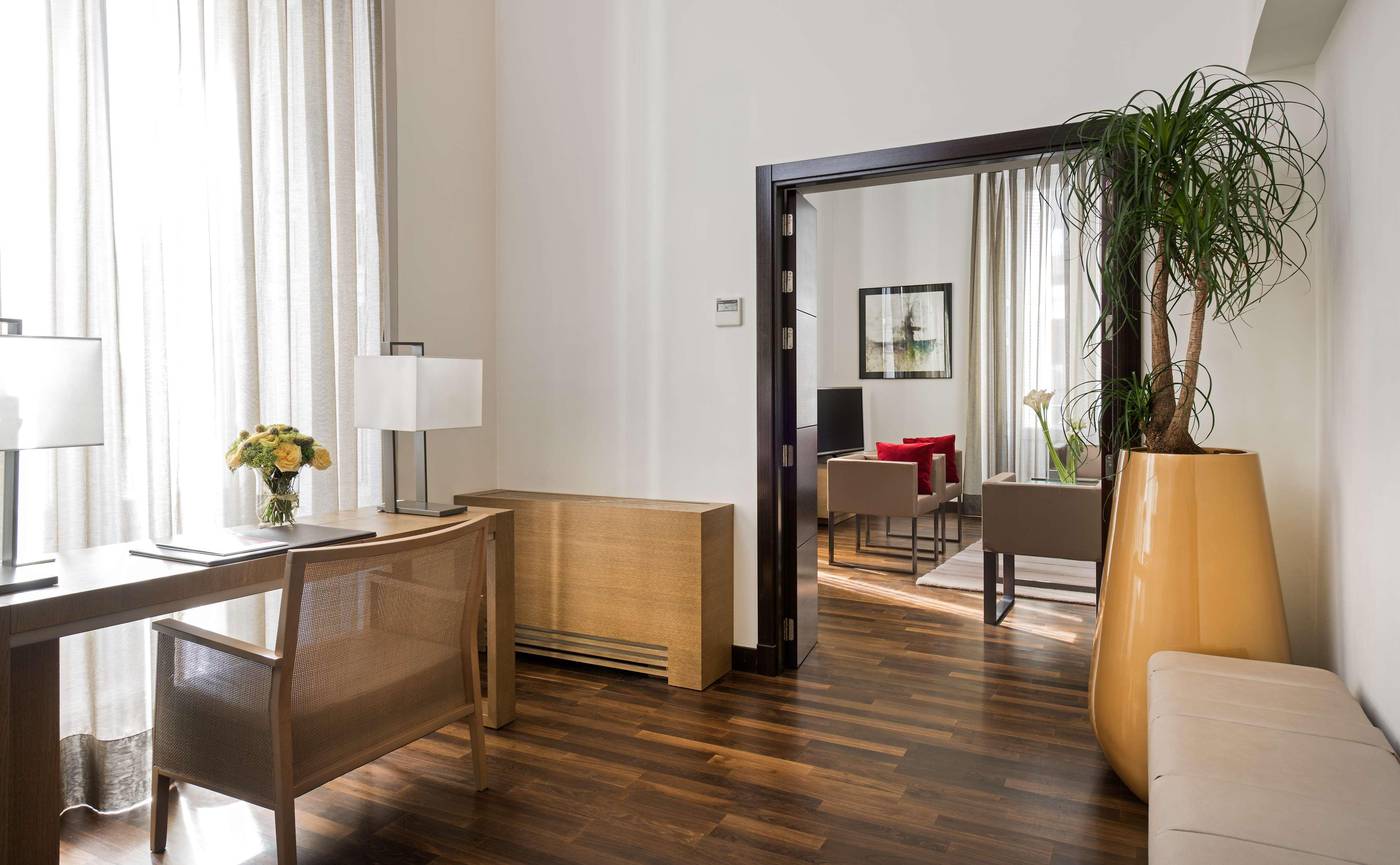 NH-Collection-Madrid-Palacio-de-Tepa-Room-10