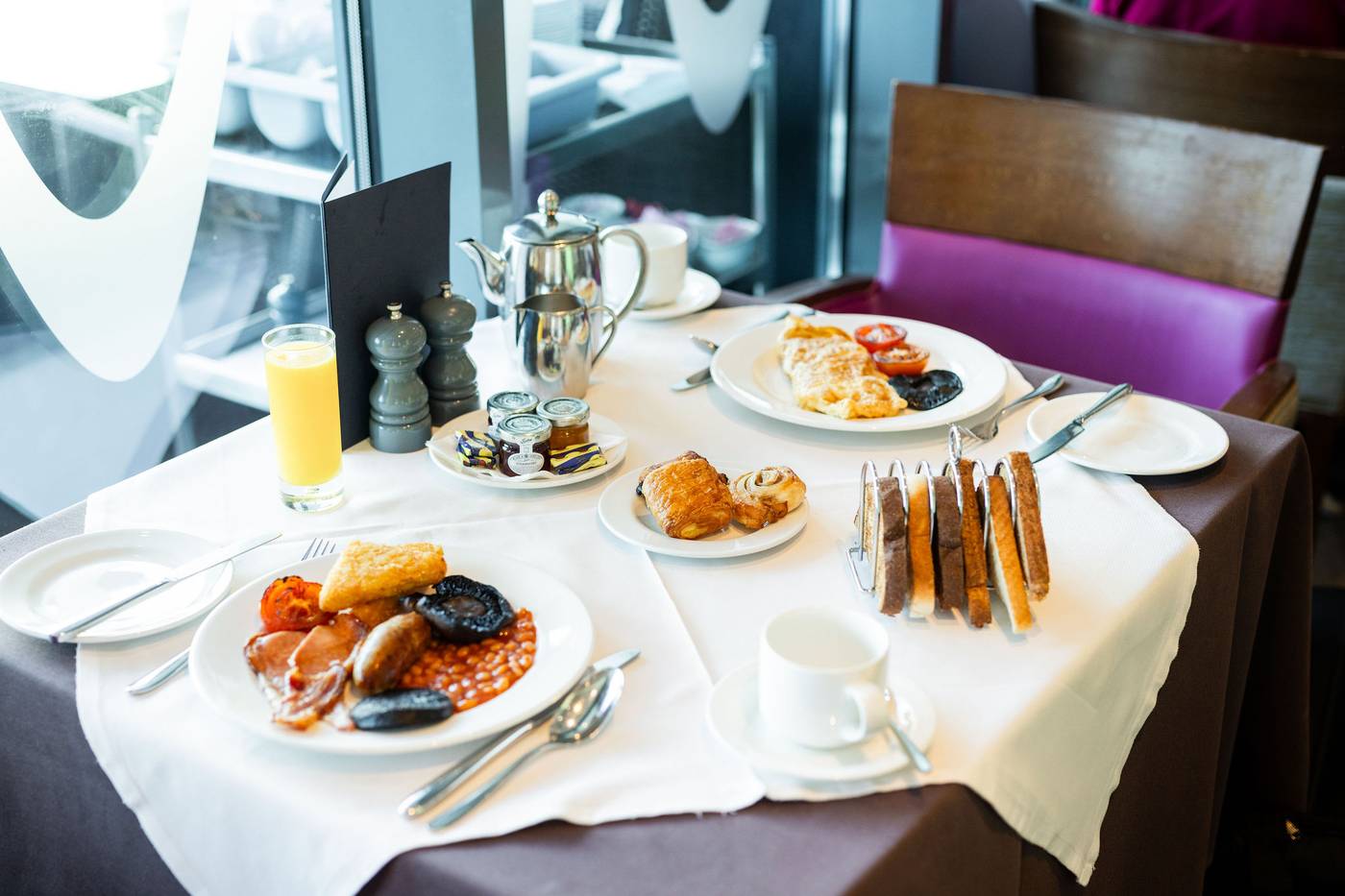 The-Royal-Yacht-Restaurant-35