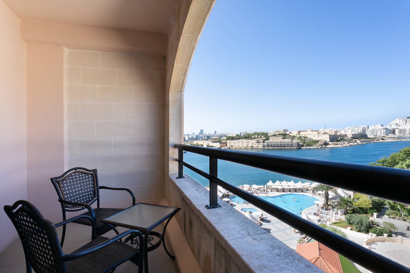 Excelsior-Grand-Hotel-Room-88