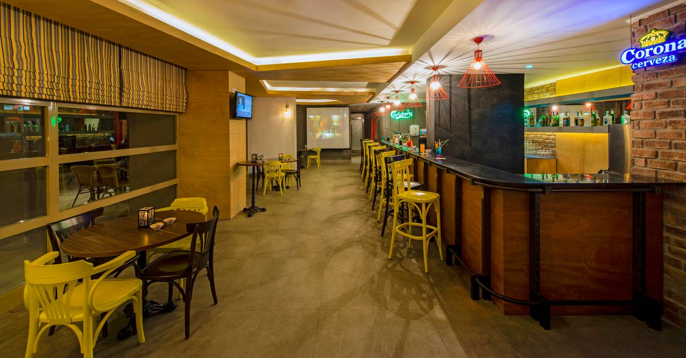 Grand-Park-Lara-Bar-39