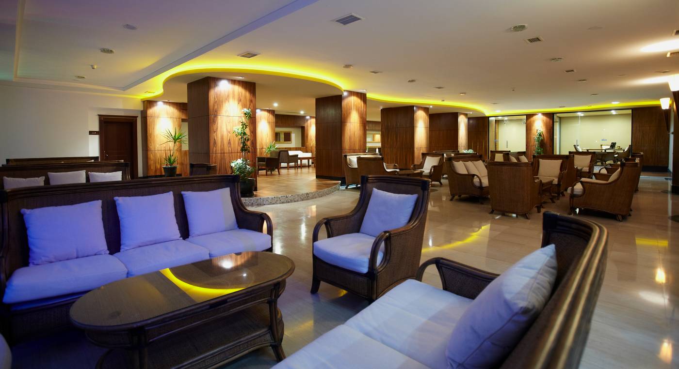 Bodrum-Holiday-Resort-and-Spa-Lobby-24