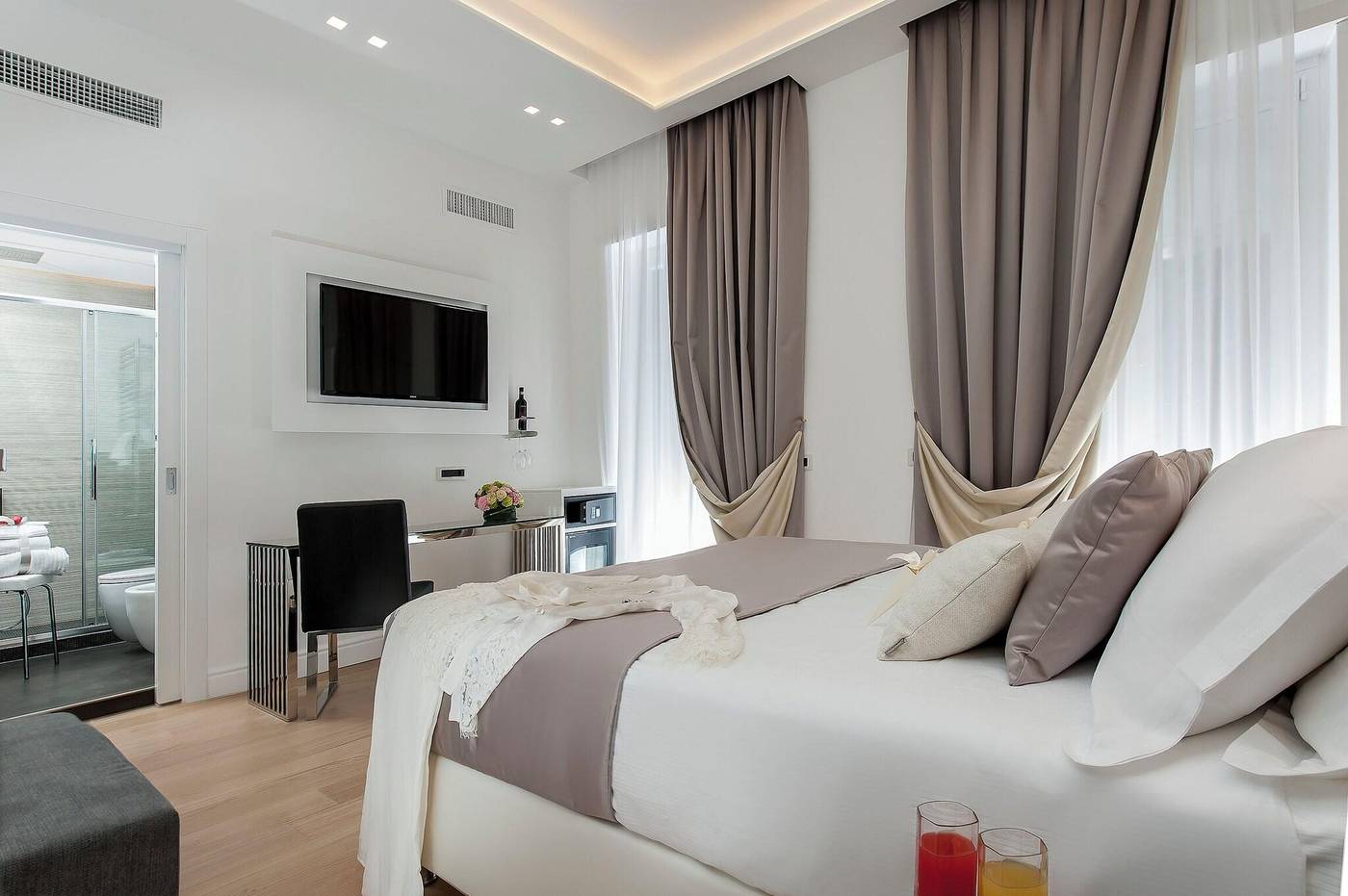 Vatican-Style-Room-10